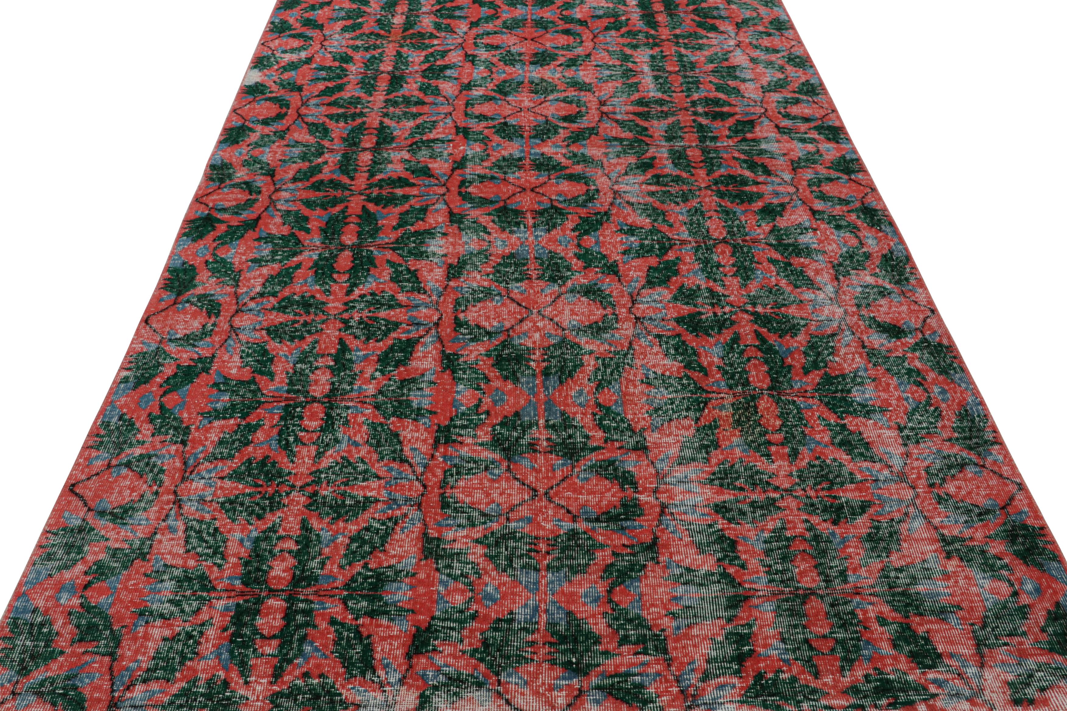 Turkish Vintage Zeki Muren rug, with Classic floral patterns, from Rug & Kilim For Sale