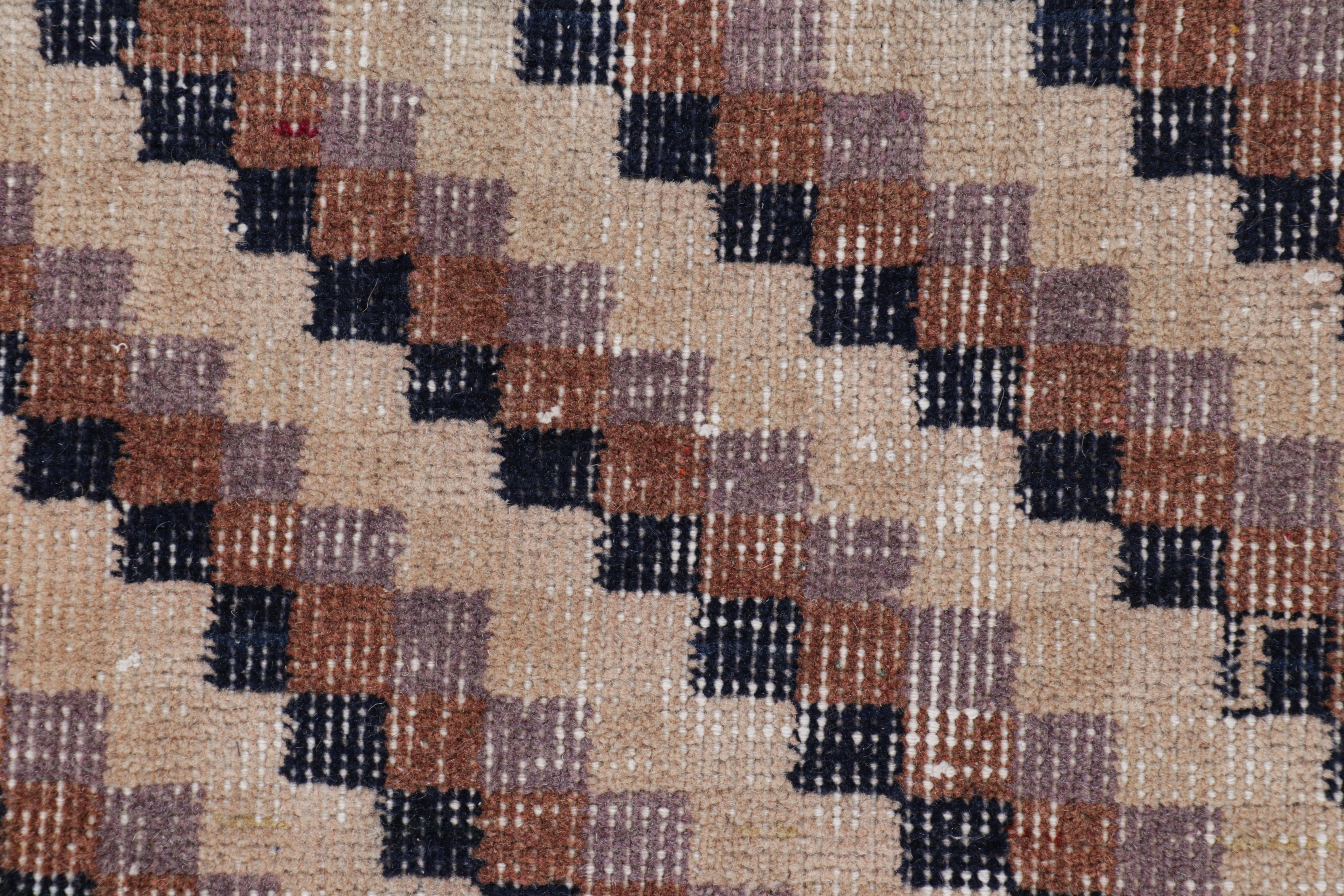 Vintage Zeki Müren Teppich mit bunten geometrischen Mustern, von Rug & Kilim (Türkisch) im Angebot