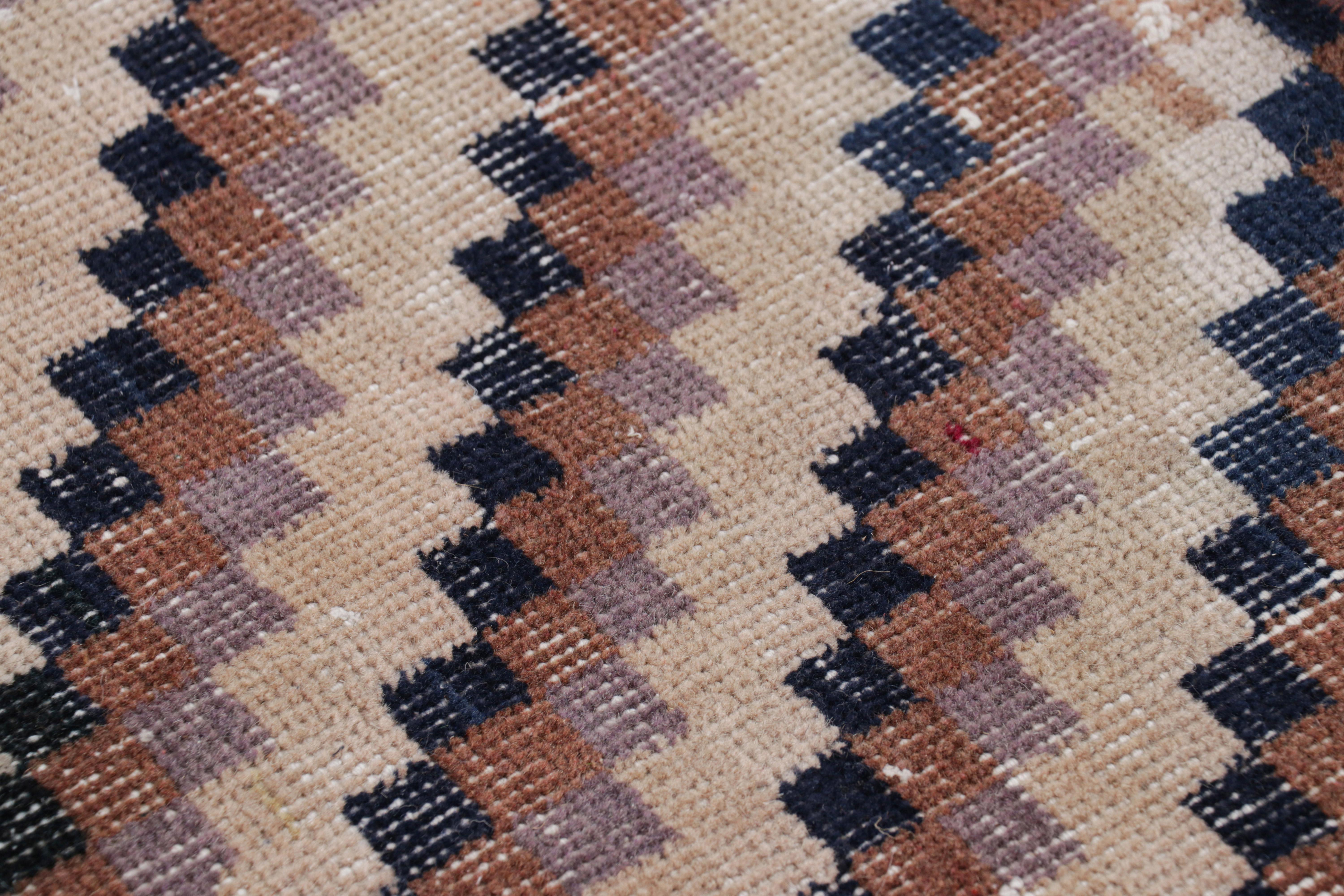Vintage Zeki Müren Teppich mit bunten geometrischen Mustern, von Rug & Kilim (Mitte des 20. Jahrhunderts) im Angebot