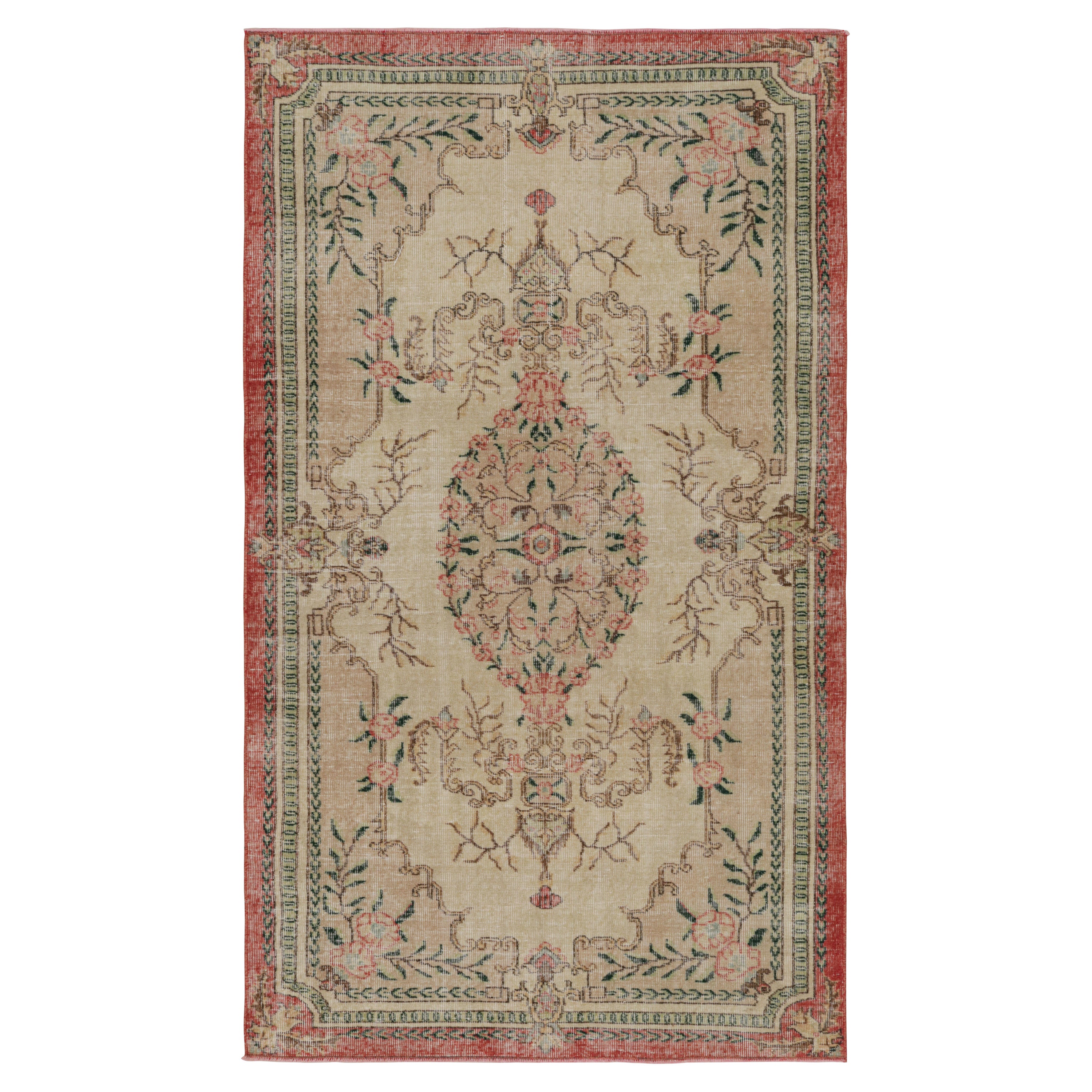 Vintage Zeki Müren Teppich, mit floralen geometrischen Mustern, von Rug & Kilim