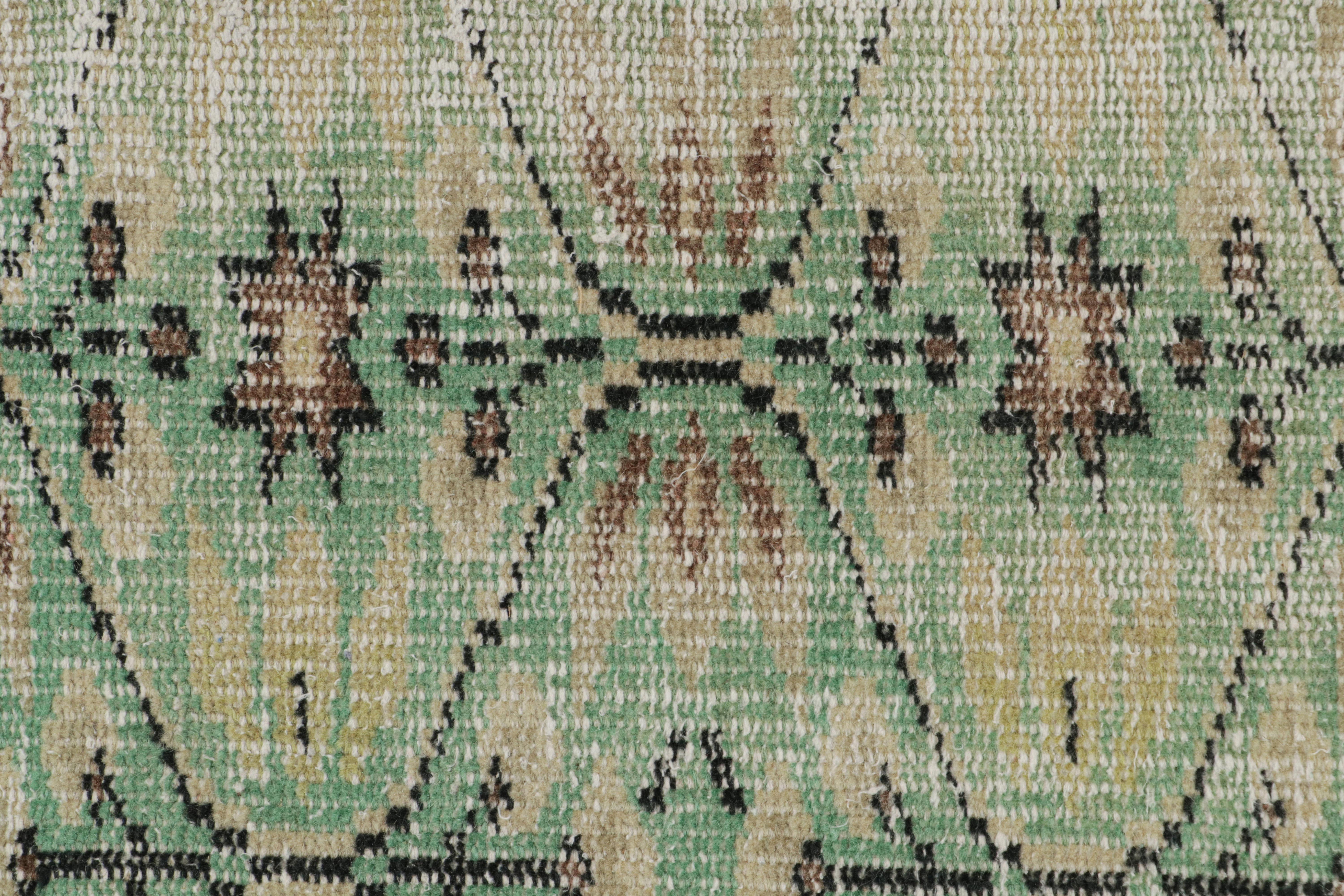Milieu du XXe siècle Tapis vintage Zeki Müren à motifs géométriques, de Rug & Kilim en vente