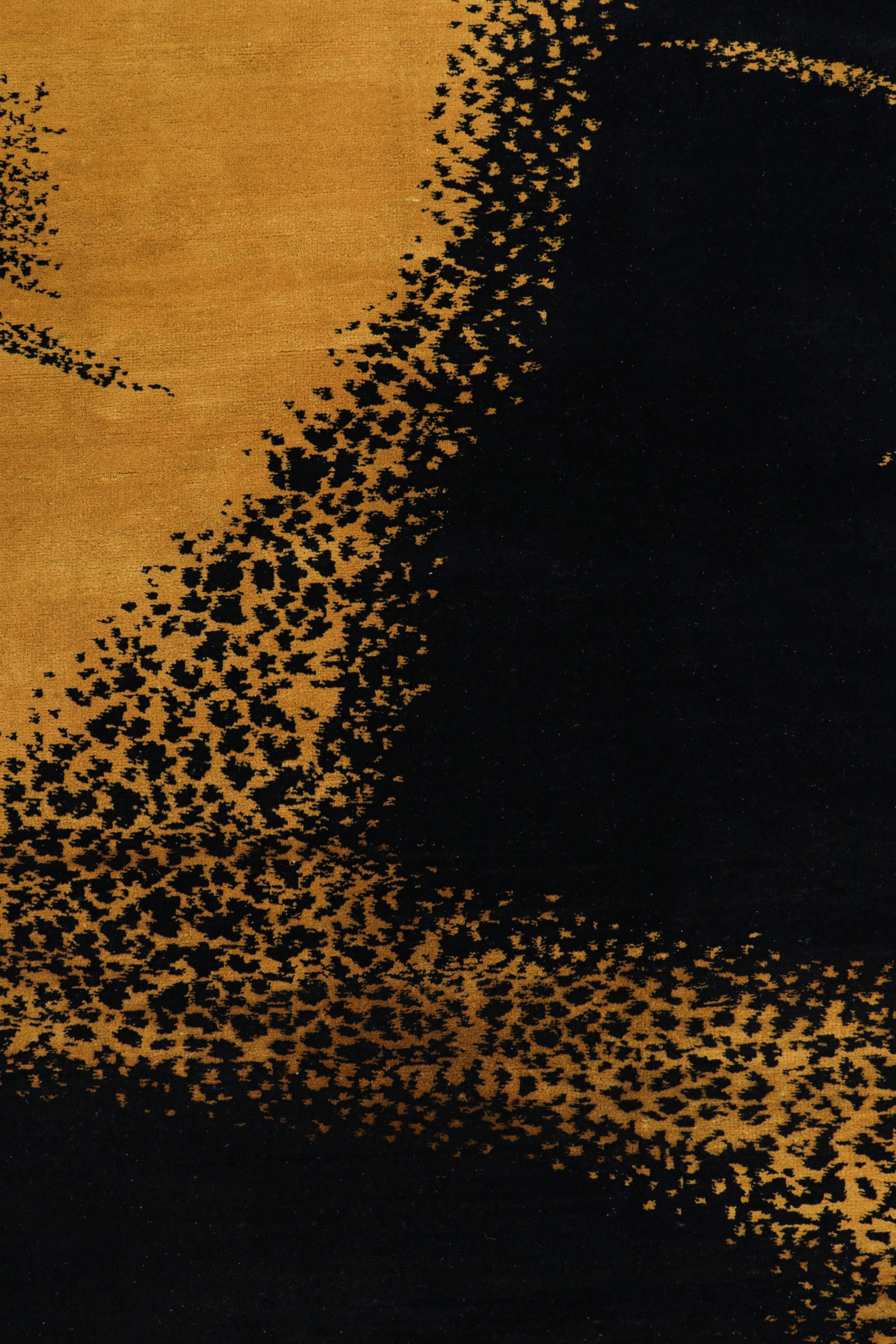 Turkish Vintage Zeki Müren Rug with Gold and Black Abstract Patterns  Rug & Kilim For Sale
