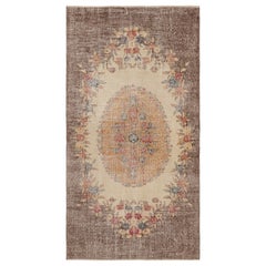 Vintage Zeki Múren Teppich, mit Medaillon und floralen Mustern, von Rug & Kilim