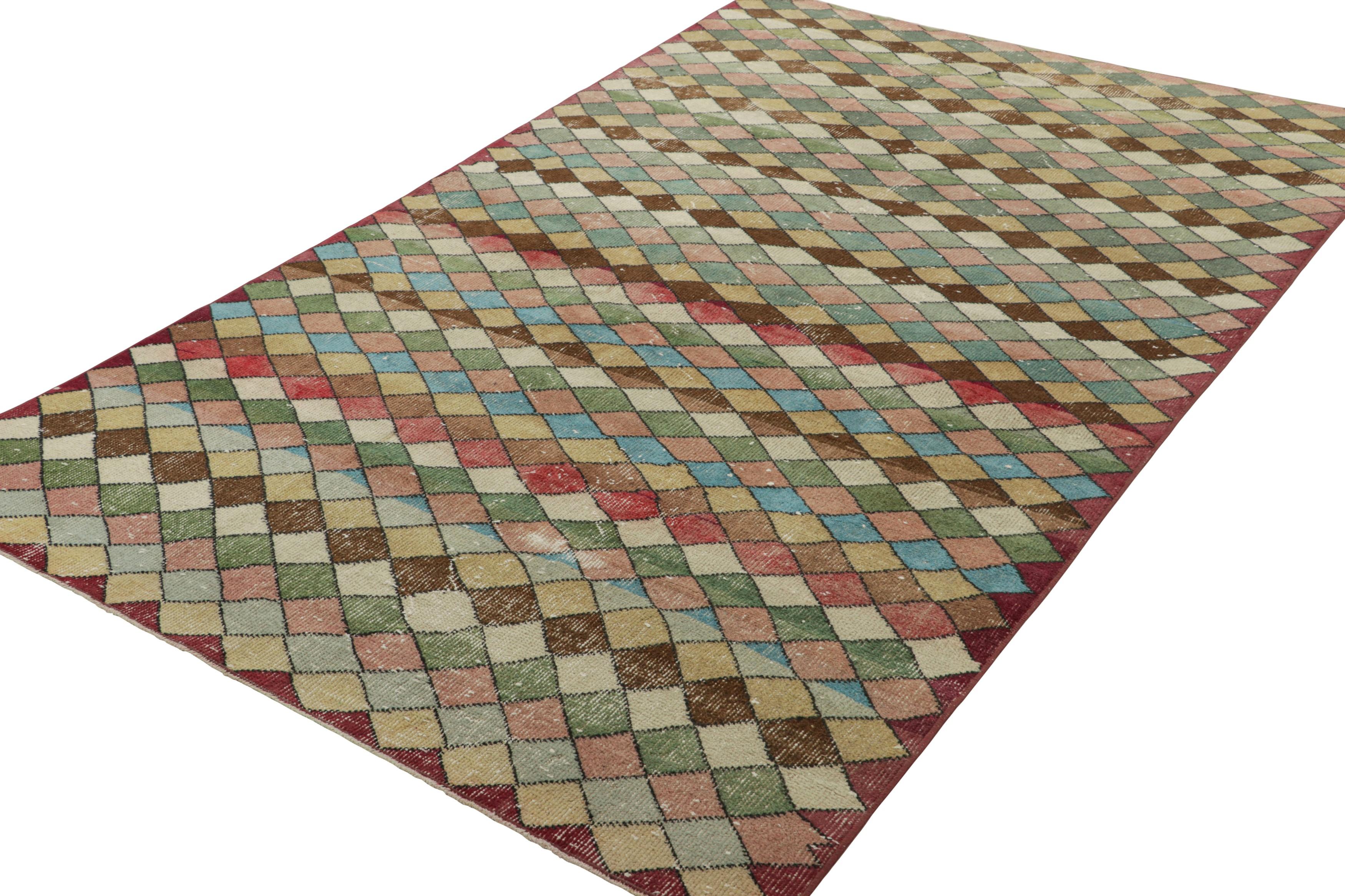 Vintage Zeki Müren Rug with Polychromatic Diamond Pattern  Rug & Kilim (Handgeknüpft) im Angebot