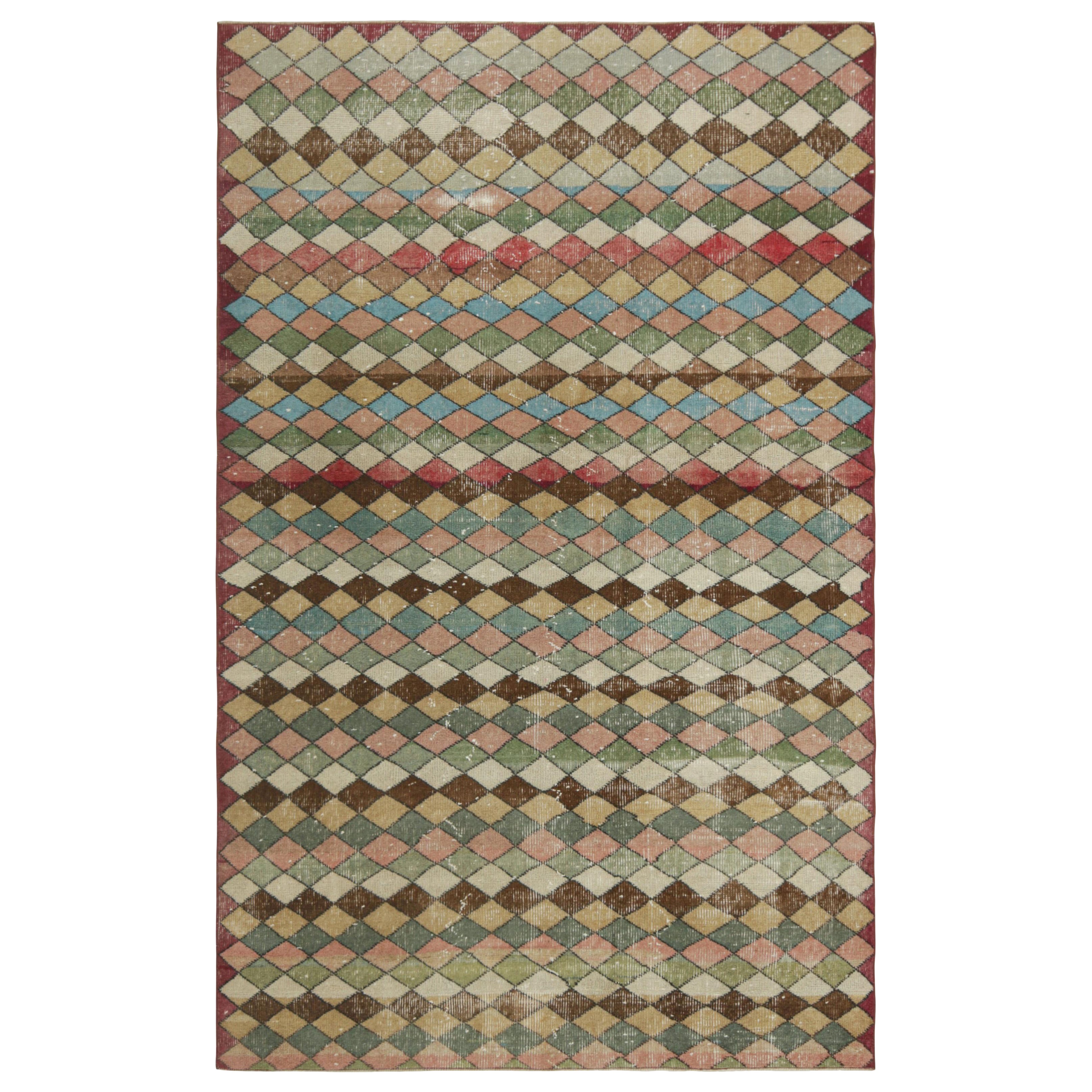 Tappeto vintage Zeki Müren con motivo a diamante policromatico  Rug & Kilim