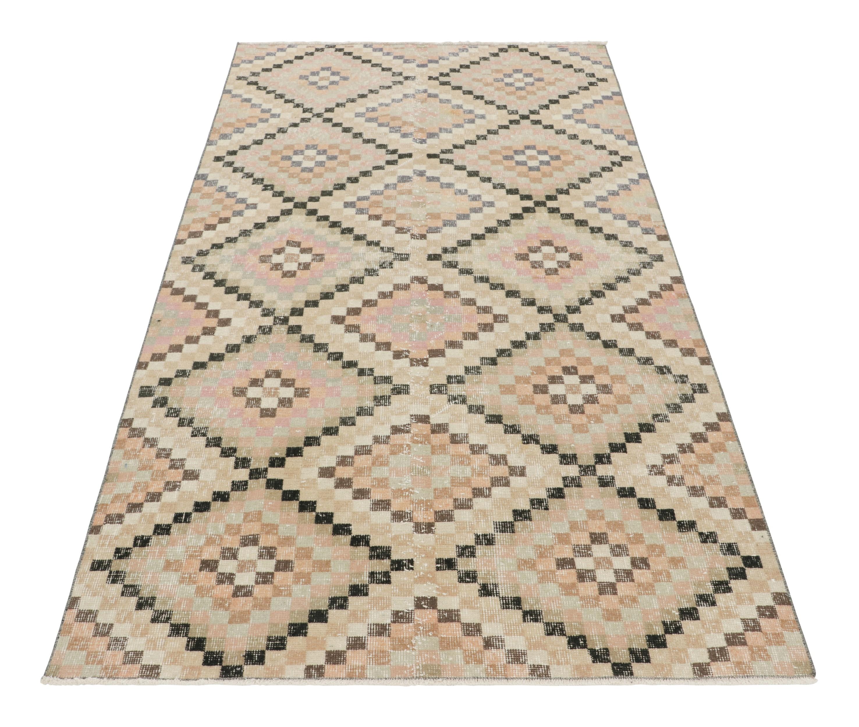 Mid-20th Century Vintage Turkish Rug in Cream with All-Over Diamond Medallions  - Rug & Kilim For Sale
