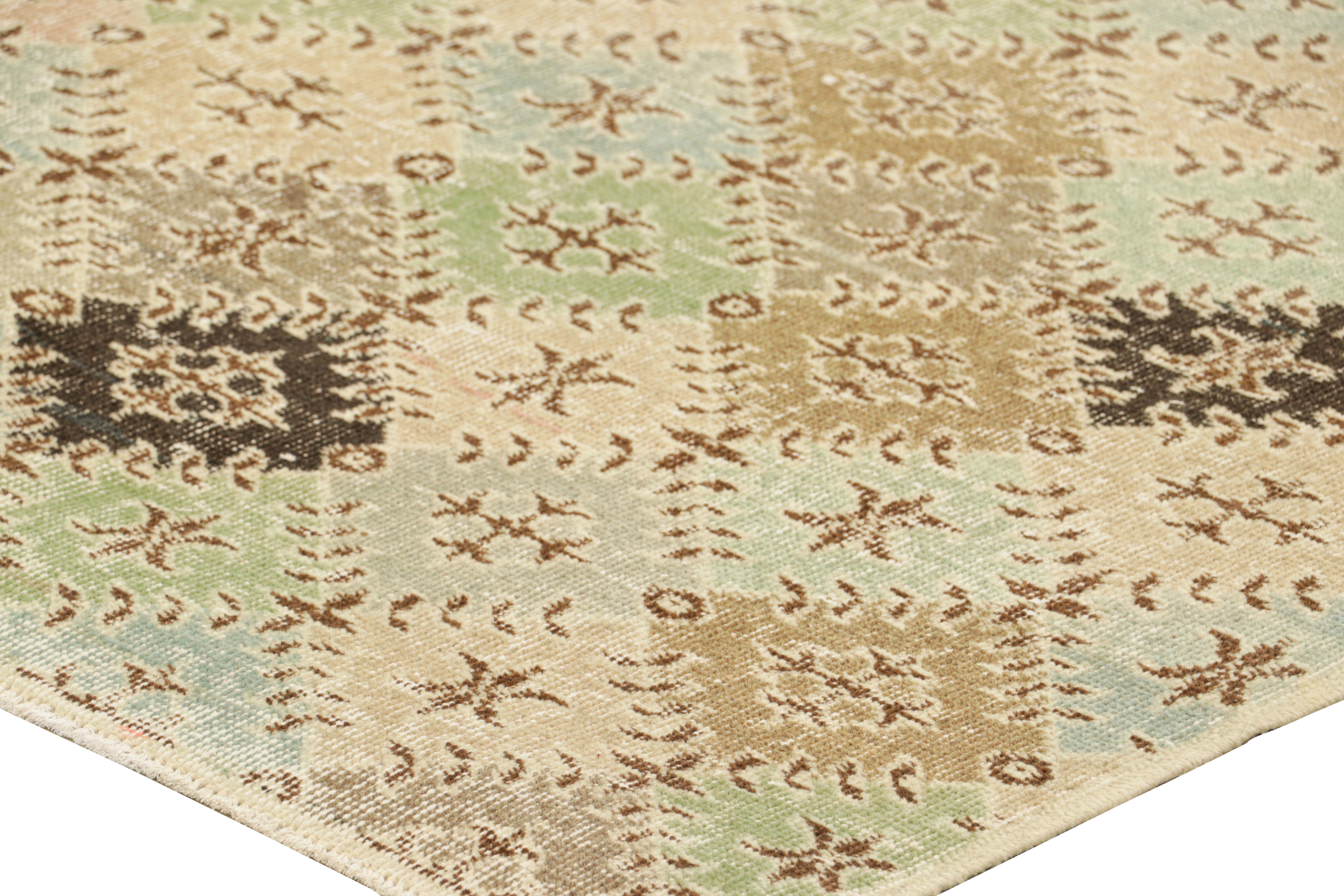 Vintage Zeki Müren Teppich mit polychromen Rautenmustern, von Rug & Kilim (Mitte des 20. Jahrhunderts) im Angebot