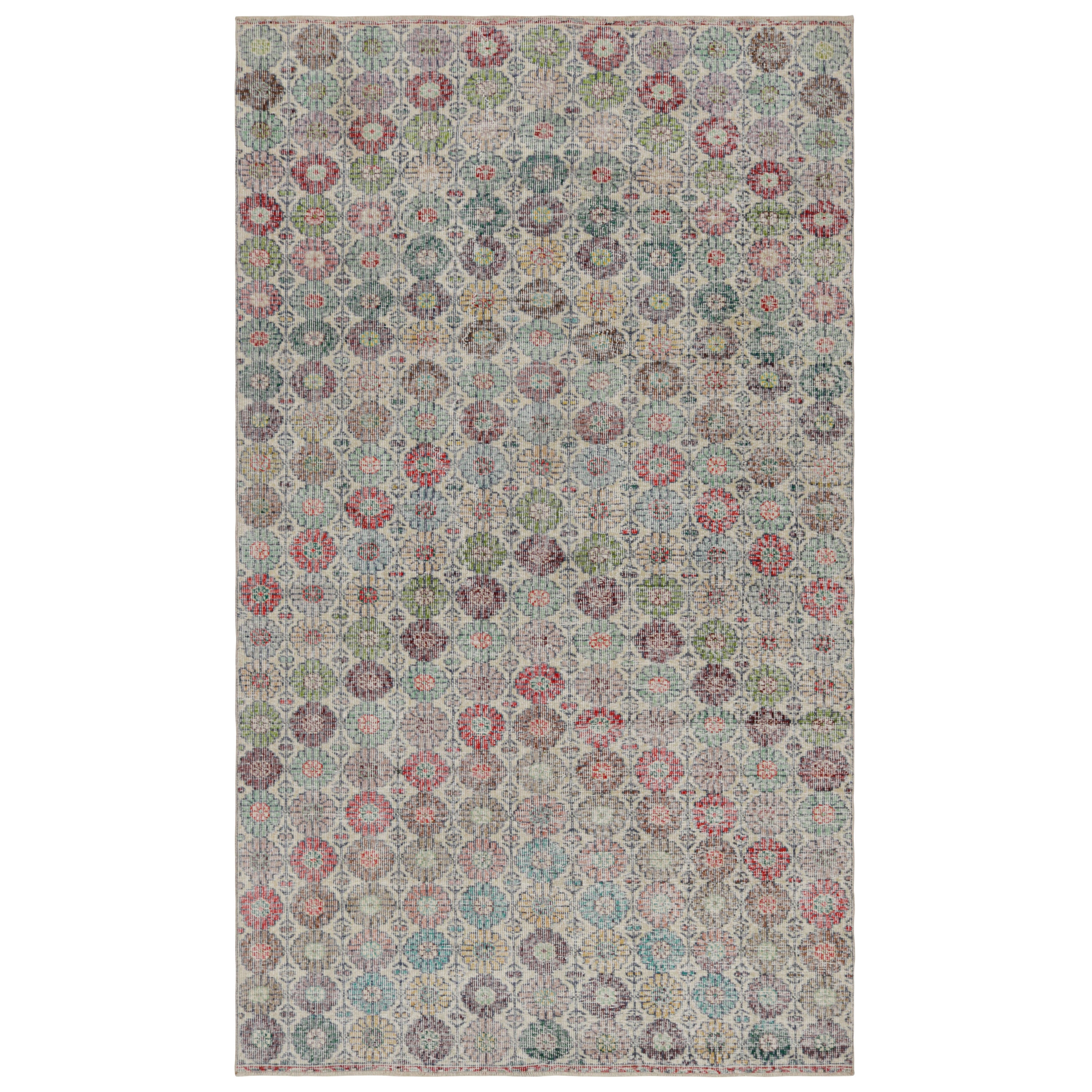 Vintage Zeki Müren Teppich mit polychromen Blumenmustern, von Rug & Kilim