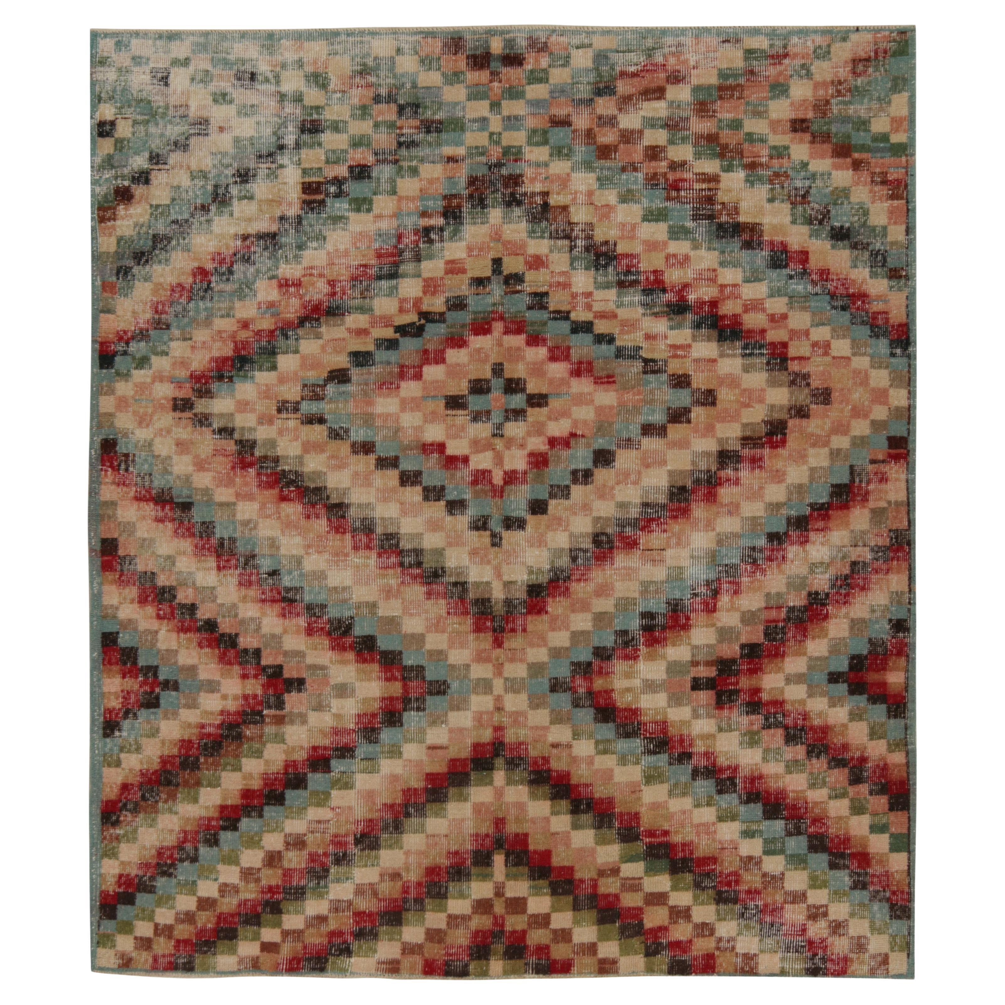 Vintage Zeki Müren Teppich mit polychromem geometrischem Muster, von Rug & Kilim