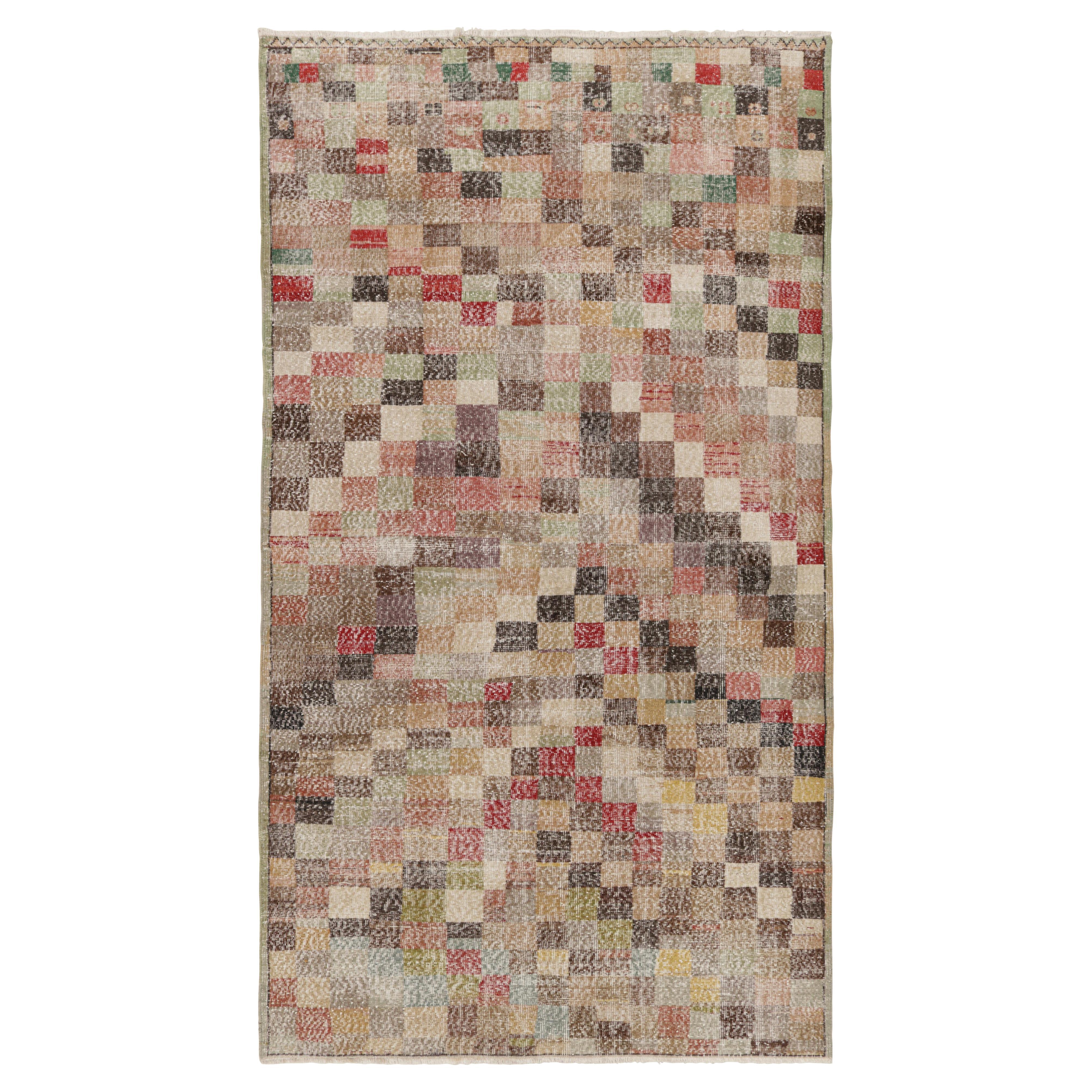 Vintage Zeki Müren Teppich mit polychromen geometrischen Mustern von Rug & Kilim