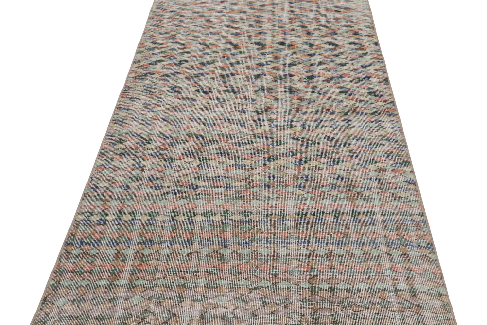 Zeki-Wandteppich mit polychromen, geometrischen Mustern von Rug & Kilim, Vintage (Art déco) im Angebot