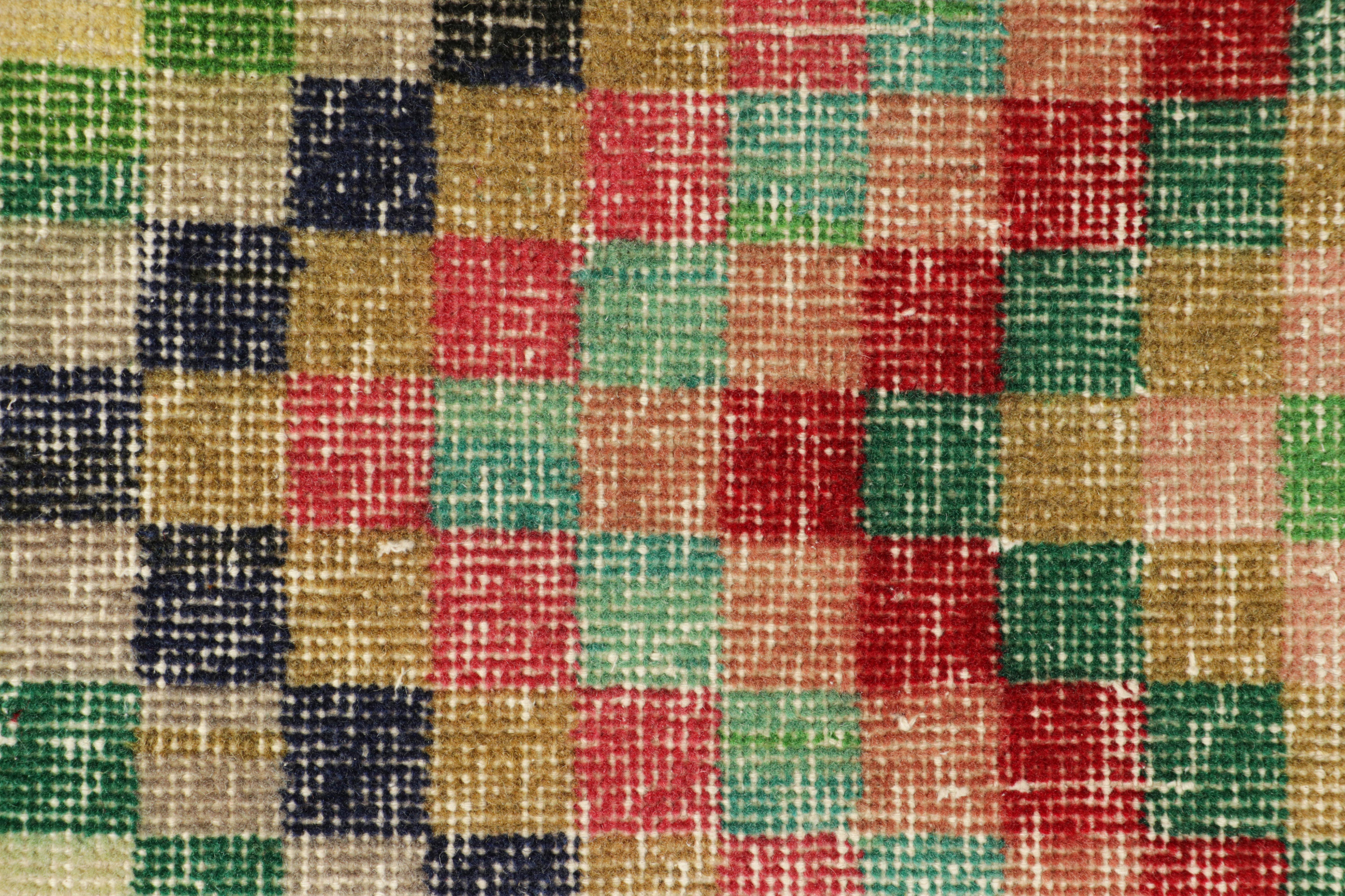 Vintage Zeki Müren Teppich mit polychromen geometrischen Mustern, von Rug & Kilim (Türkisch) im Angebot