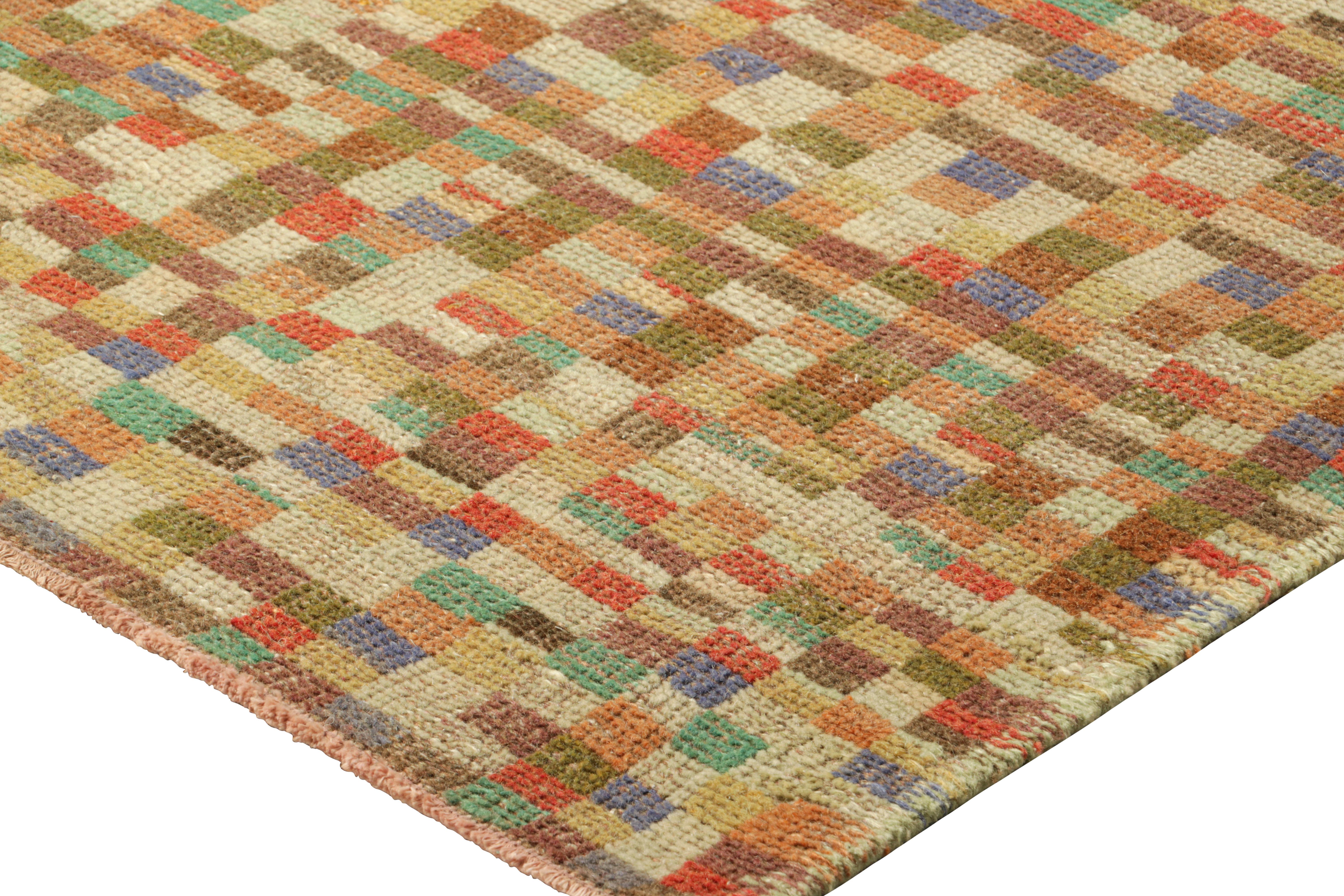 Vintage Zeki Müren Teppich mit polychromen geometrischen Mustern, von Rug & Kilim (Handgeknüpft) im Angebot