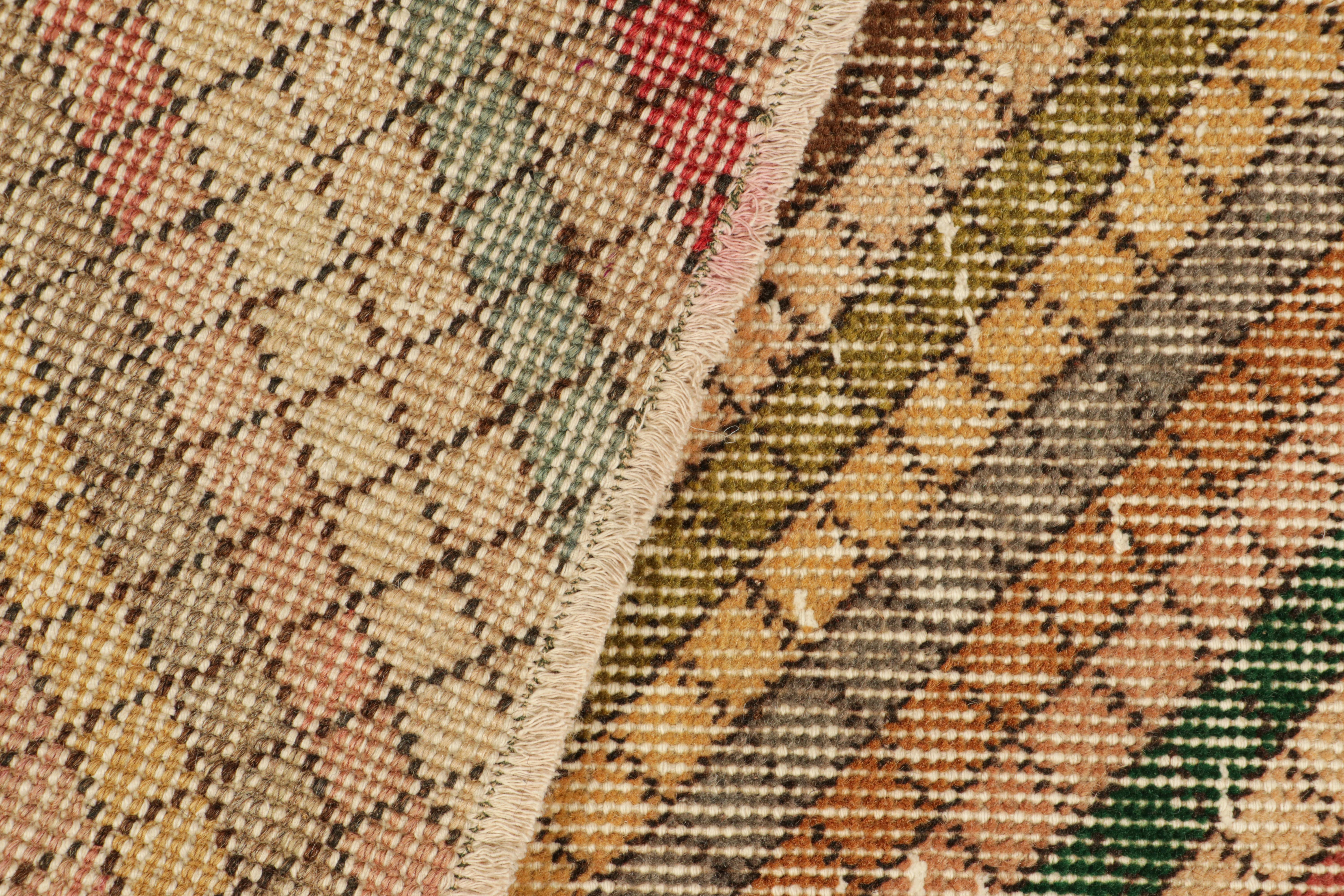 Vintage Zeki Müren Teppich mit polychromen geometrischen Mustern, von Rug & Kilim (Wolle) im Angebot