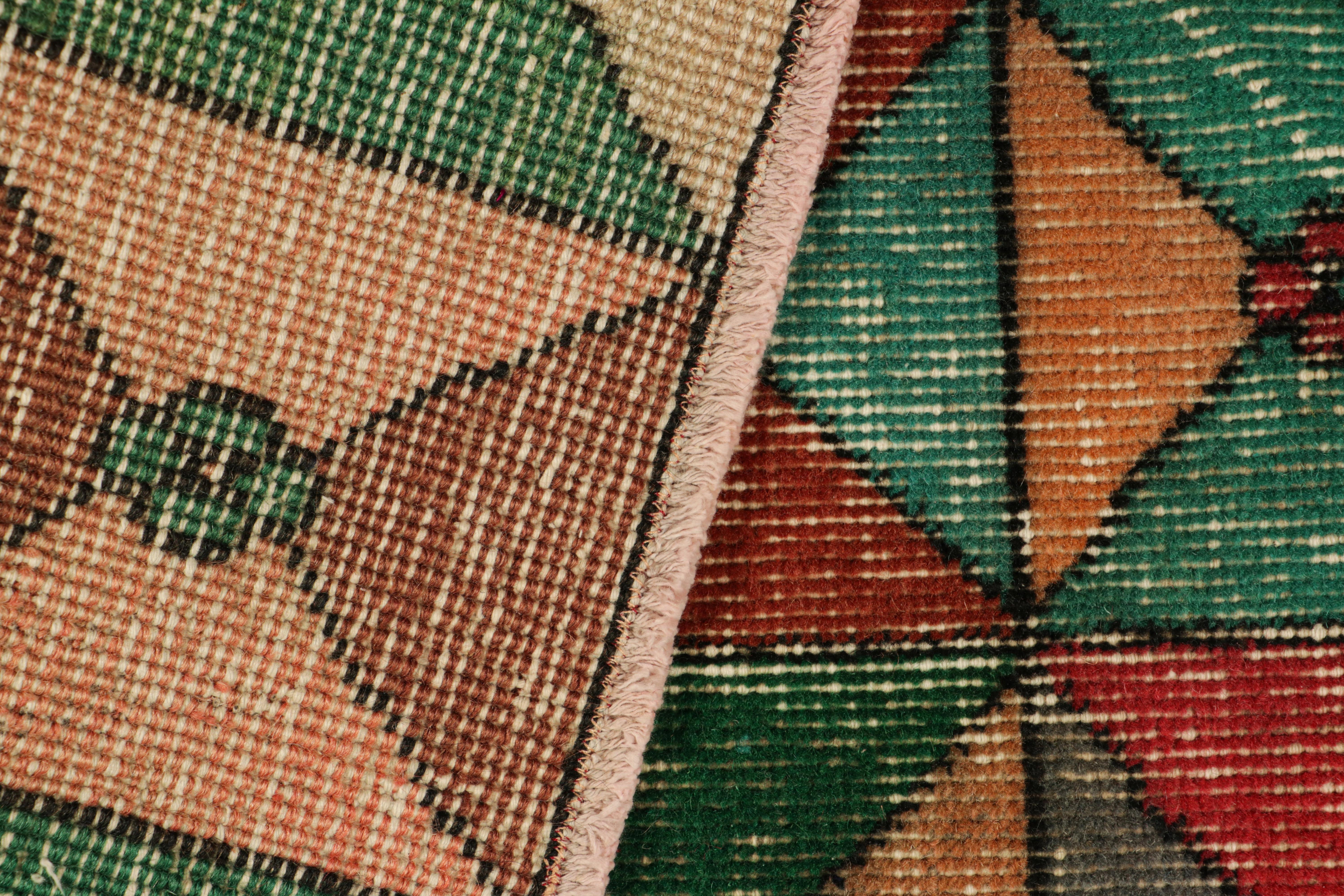 Vintage Zeki Müren Teppich mit polychromen geometrischen Mustern, von Rug & Kilim (Wolle) im Angebot