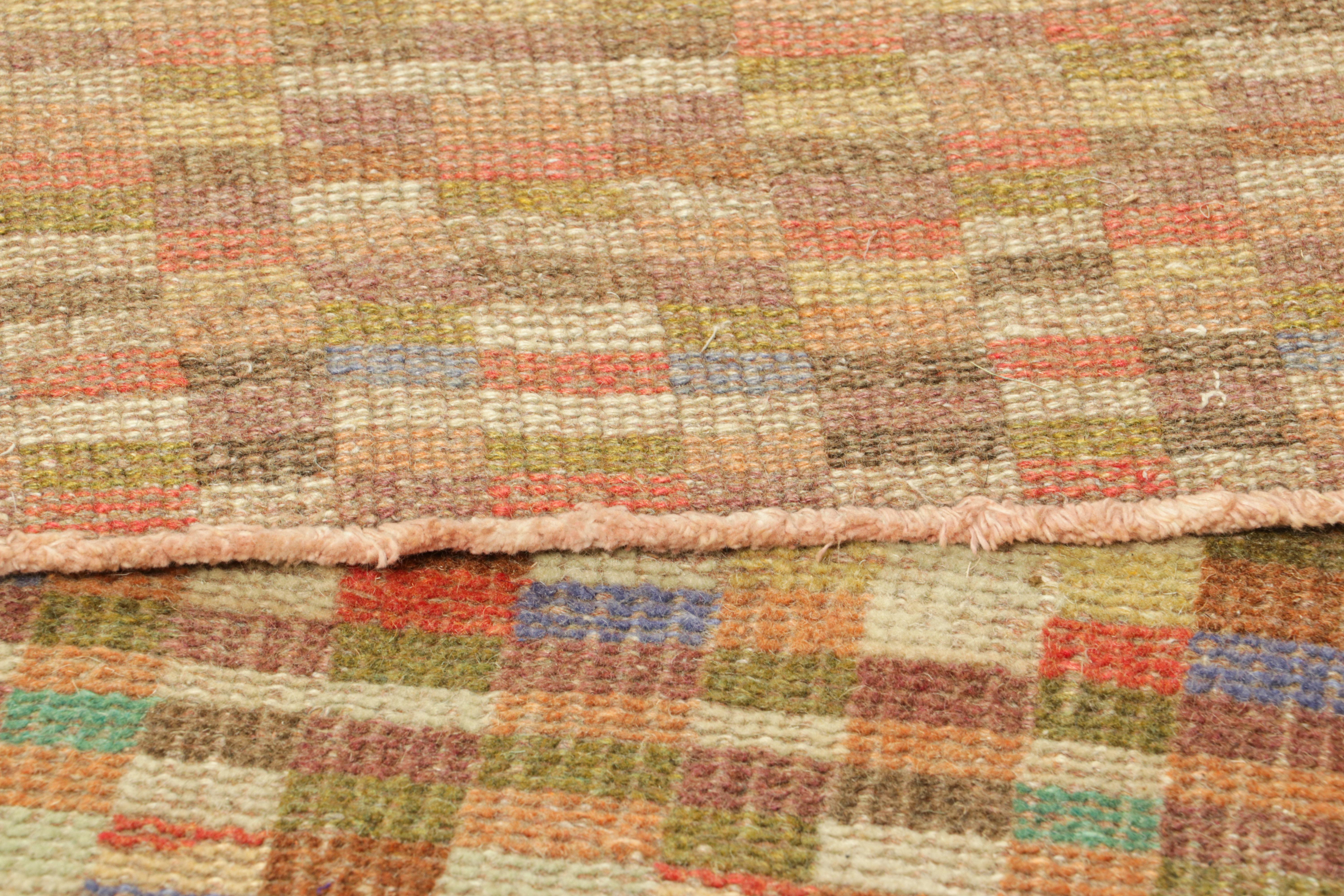 Vintage Zeki Müren Teppich mit polychromen geometrischen Mustern, von Rug & Kilim (Wolle) im Angebot