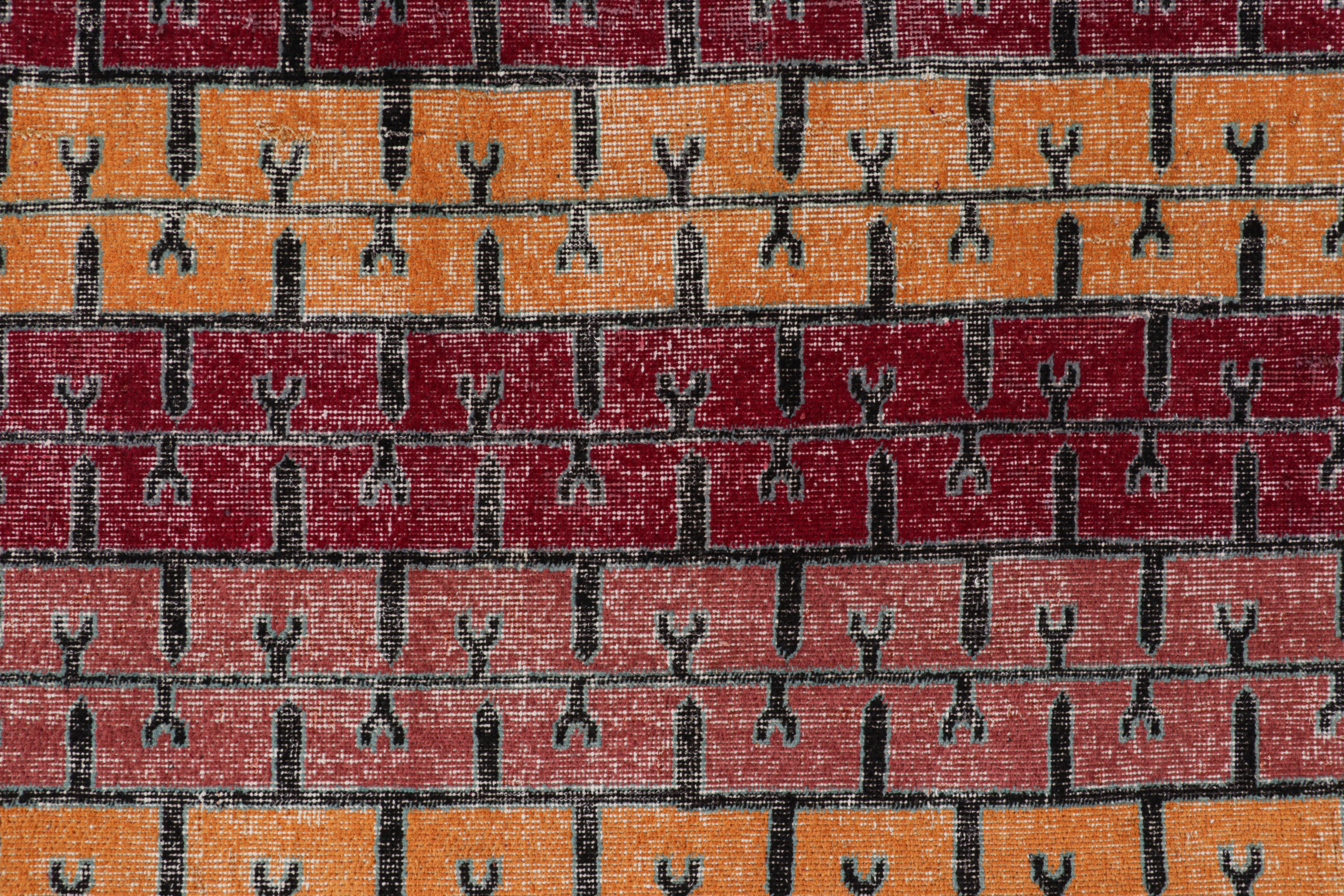 Vintage Zeki Müren Teppich mit polychromen geometrischen Streifen von Rug & Kilim (Türkisch) im Angebot