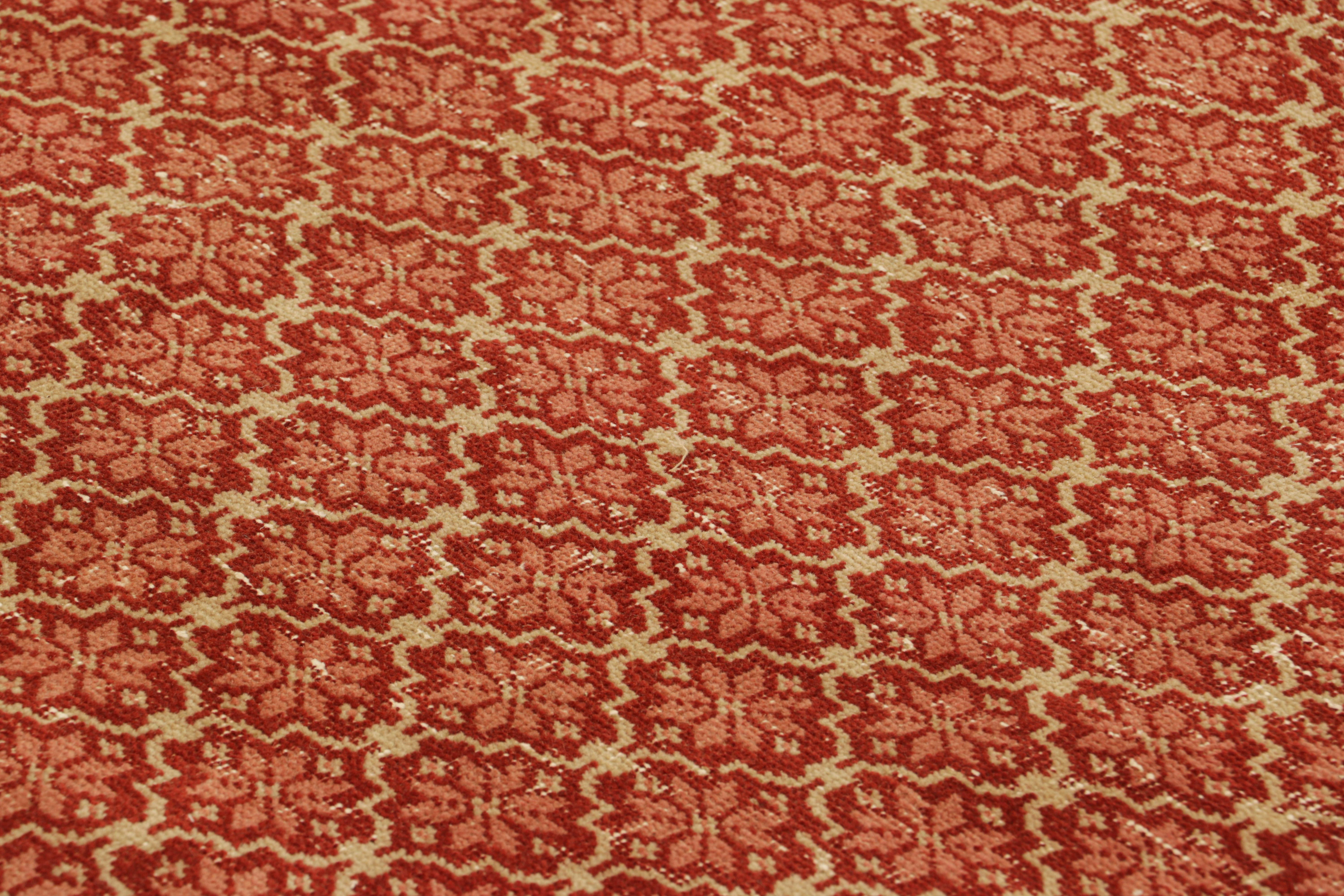 Anudada a mano en lana y originaria de Turquía hacia 1960 - 1970, esta alfombra vintage Zeki Müren de 7x9 es una incorporación única a la colección Rug & Kilim por sus motivos florales en todo el campo. 

Sobre el diseño: 

Los admiradores de la