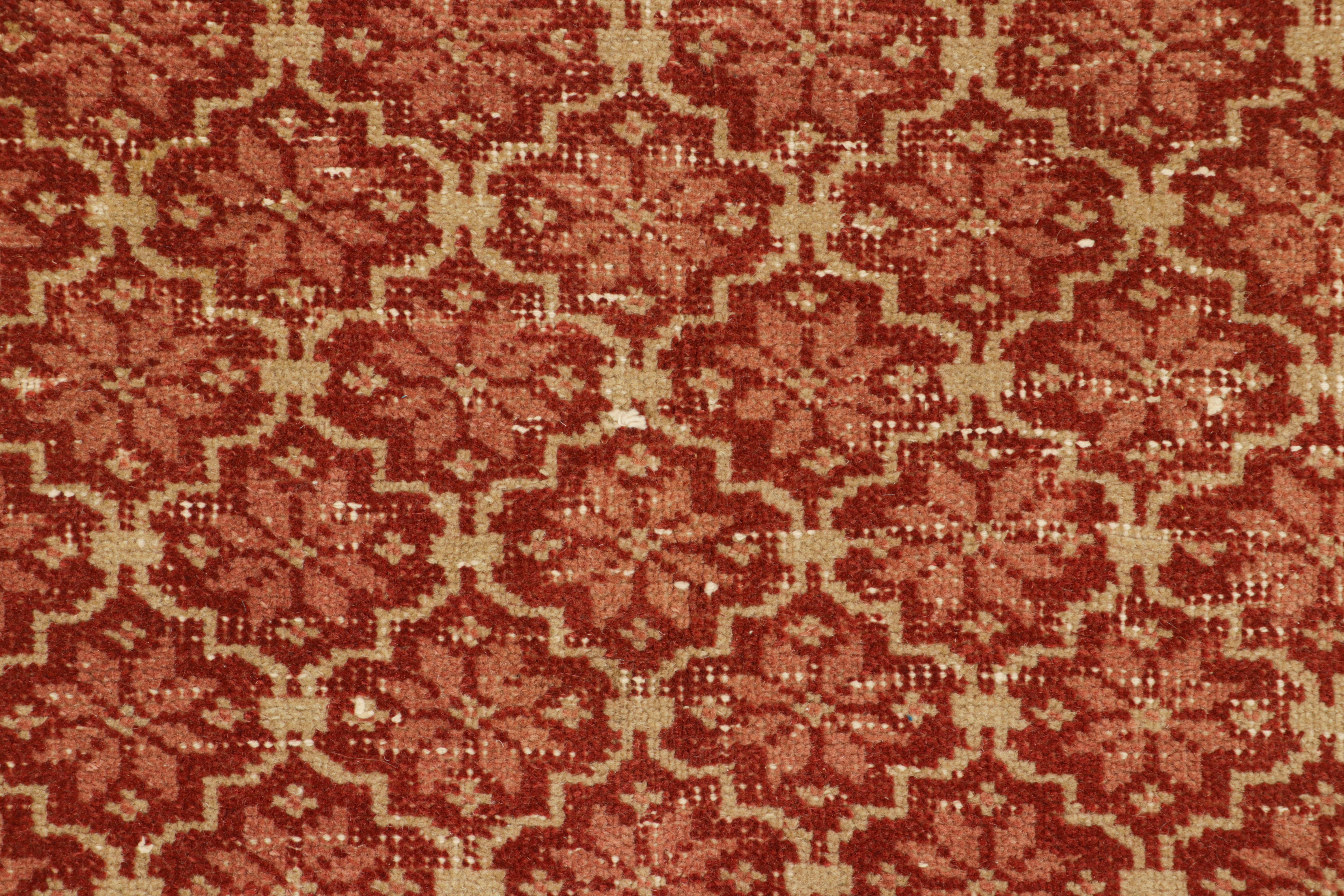 Alfombra vintage Zeki Müren con motivos florales rojos y beige, de Rug & Kilim Turco en venta
