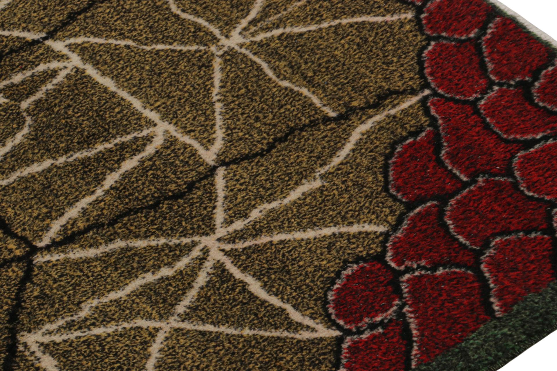 Zeki-Wandteppich mit roten, grünen und goldenen geometrischen Mustern von Rug & Kilim, Vintage (Handgeknüpft) im Angebot