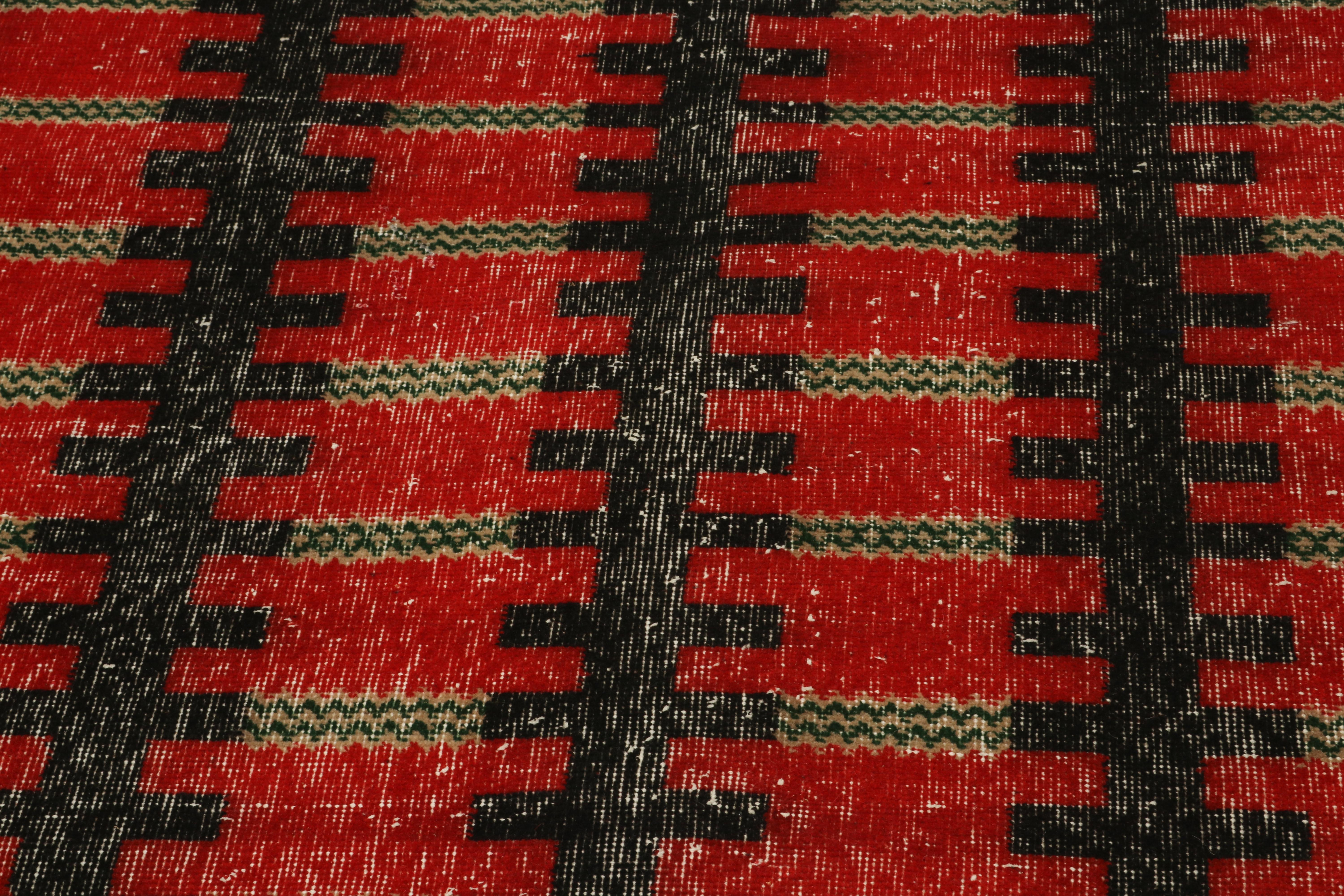 Vintage Zeki Müren Teppiche mit rotem und schwarzem geometrischem Muster, von Rug & Kilim (Handgeknüpft) im Angebot