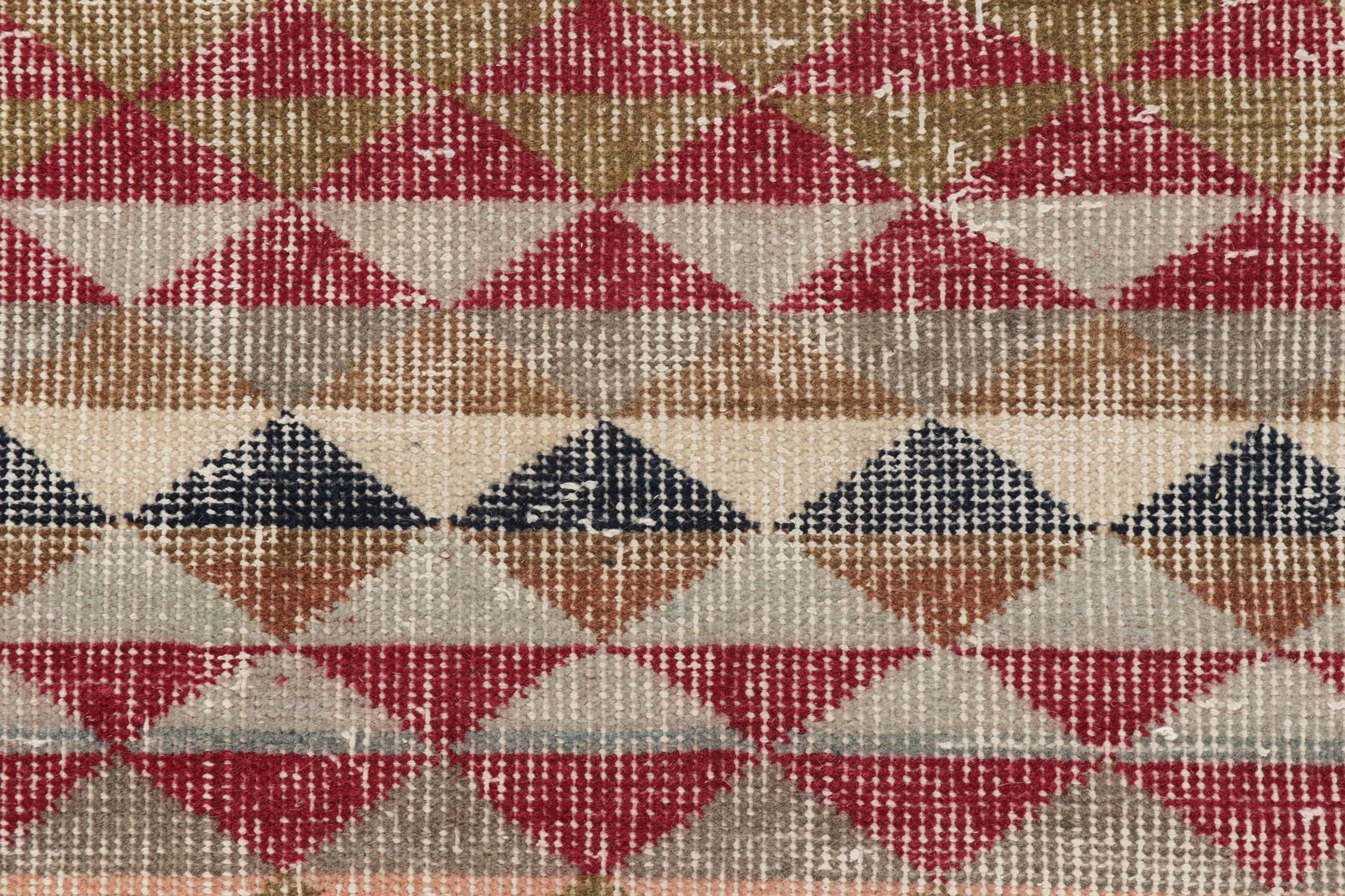 Vintage Zeki Müren Läufer in polychromem geometrischem Muster von Rug & Kilim im Zustand „Gut“ im Angebot in Long Island City, NY