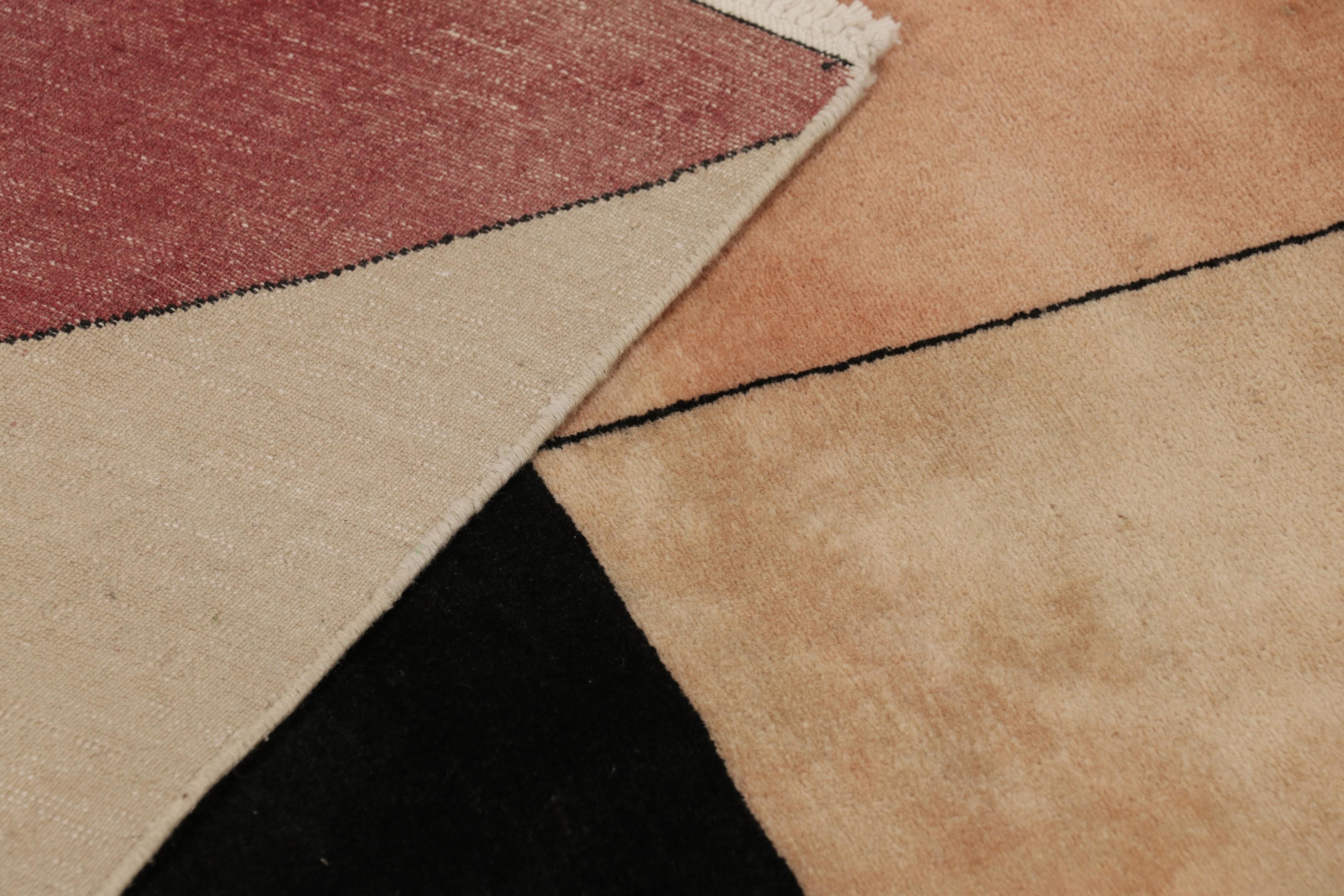 Vintage Zeki Müren Runner in Beige-Brown with Cubist Deco Patterns - Rug & Kilim For Sale 1