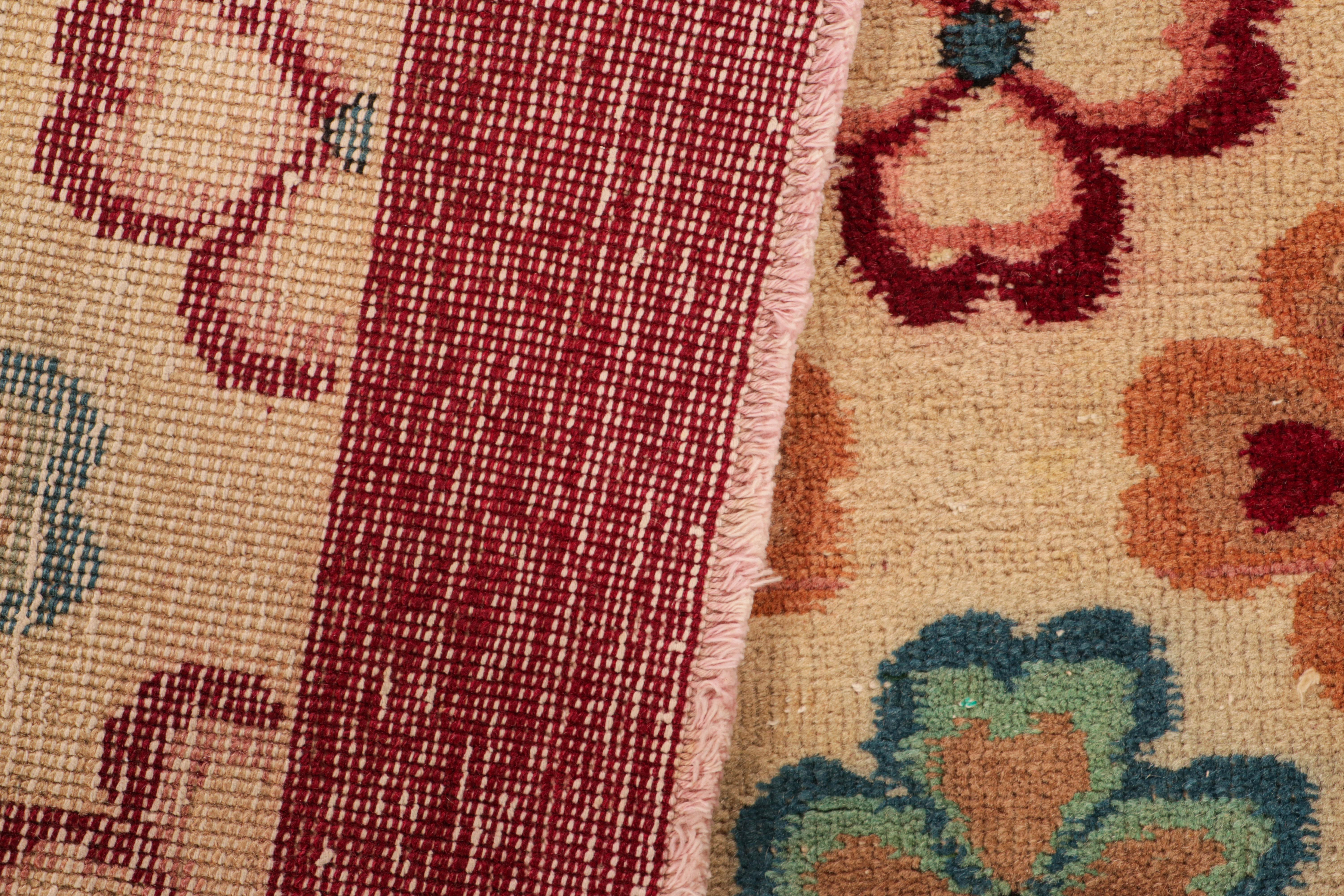 Vintage Zeki Müren Läufer in Beige mit buntem Blumenmuster von Rug & Kilim (Wolle) im Angebot