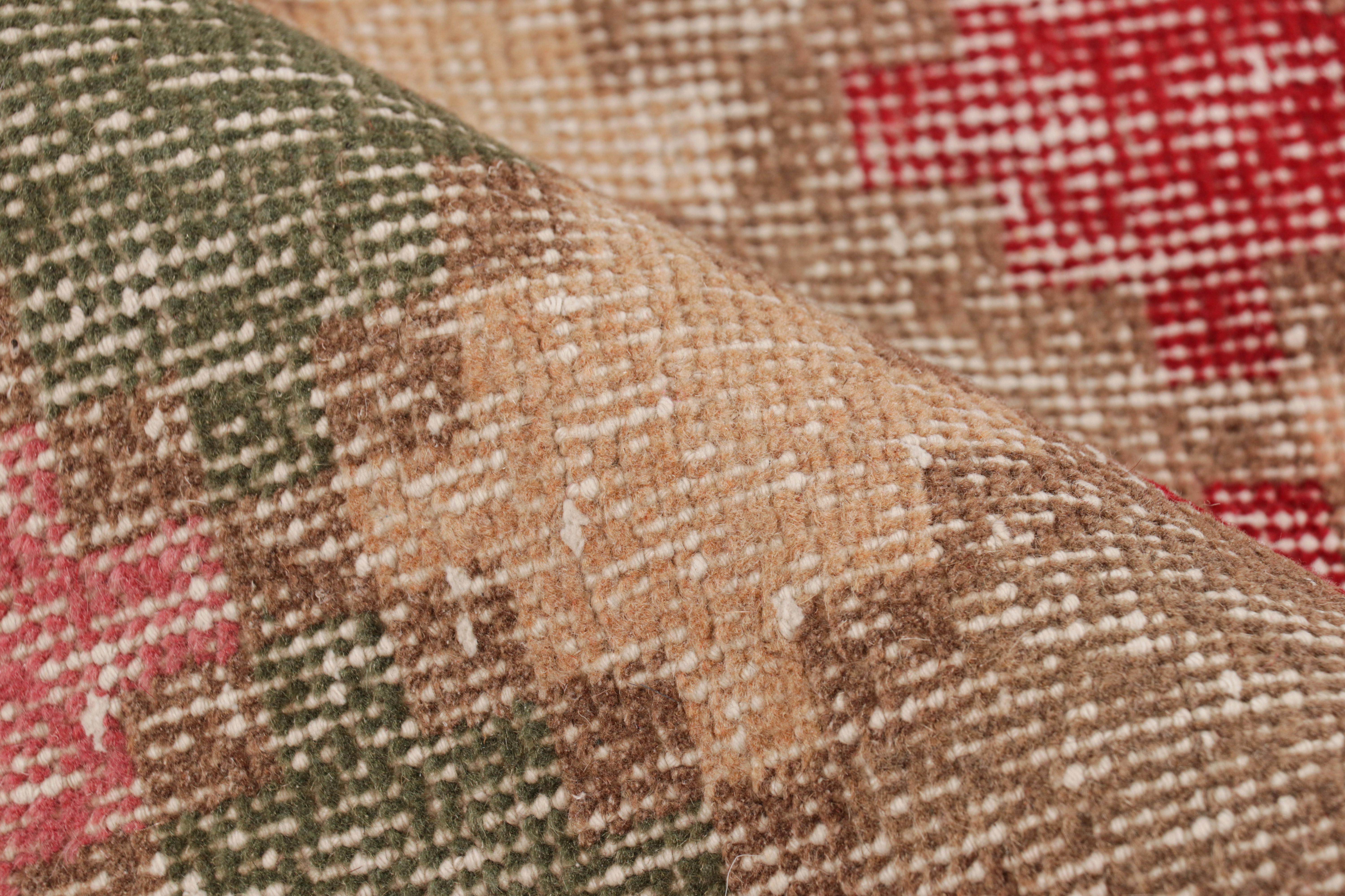 Vintage Zeki Múren Läufer in Brown mit buntem Blumenmuster von Rug & Kilim (Wolle) im Angebot