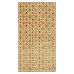Runner vintage Zeki Müren in color pesca con motivi floreali verdi da Rug & Kilim