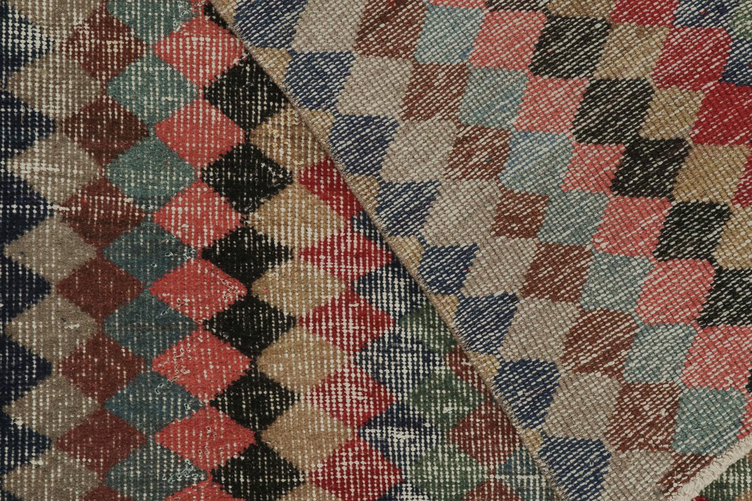 Vintage Zeki Müren Läufer in polychromem geometrischem Muster - von Rug & Kilim (Mitte des 20. Jahrhunderts) im Angebot