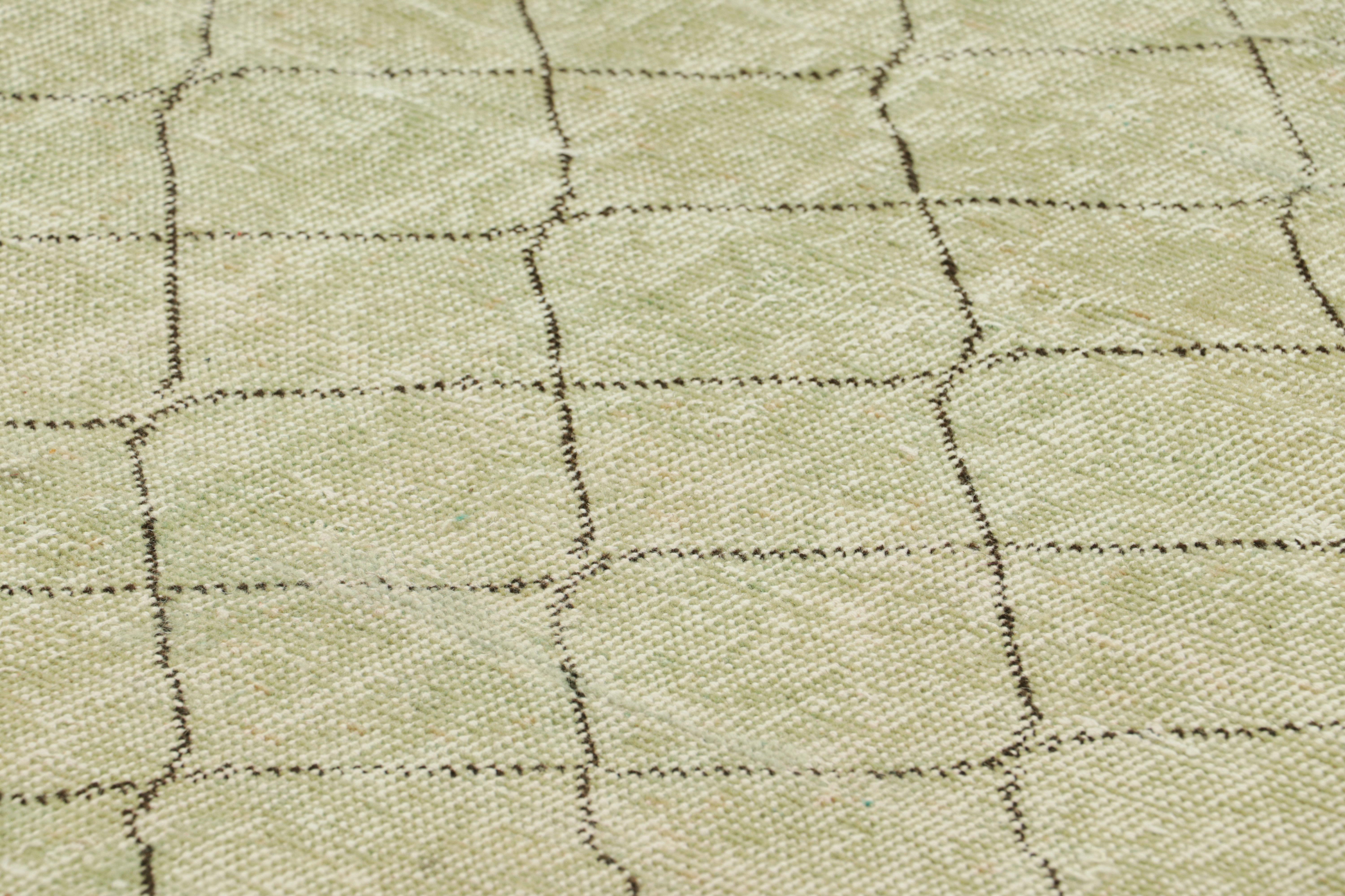 Dieser handgeknüpfte Wollläufer aus der Türkei (ca. 1960 - 1970) ist mit seinen ungewöhnlichen Farben und geometrischen Mustern eine einzigartige Ergänzung der Rug & Kilim Collection'S. Der Läufer Zeki Müren in der Größe 3x6 ist ein Klassiker.