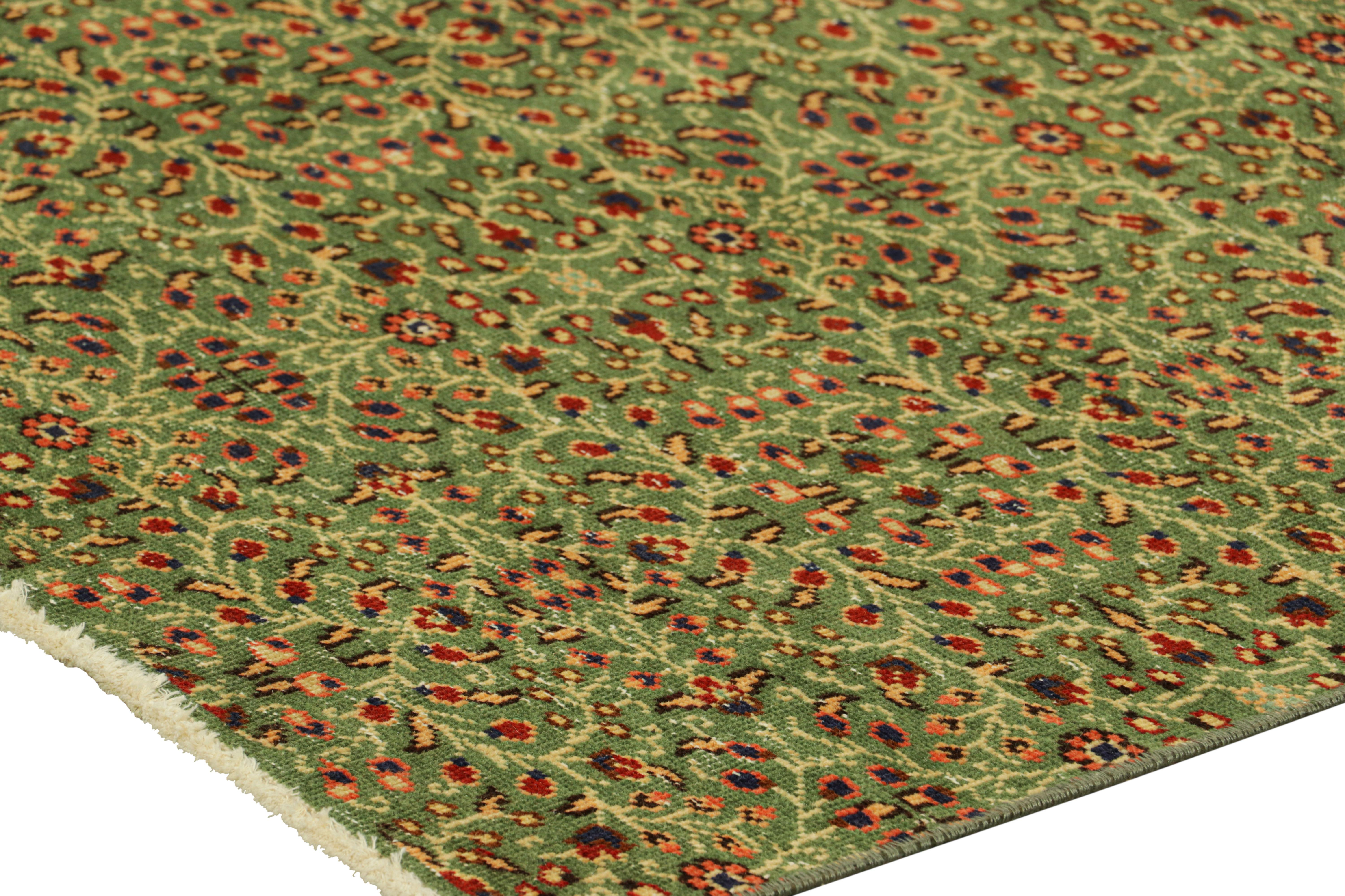 Vintage Zeki Müren Läufer in Grün mit Blumenmuster, von Rug & Kilim (Mitte des 20. Jahrhunderts) im Angebot