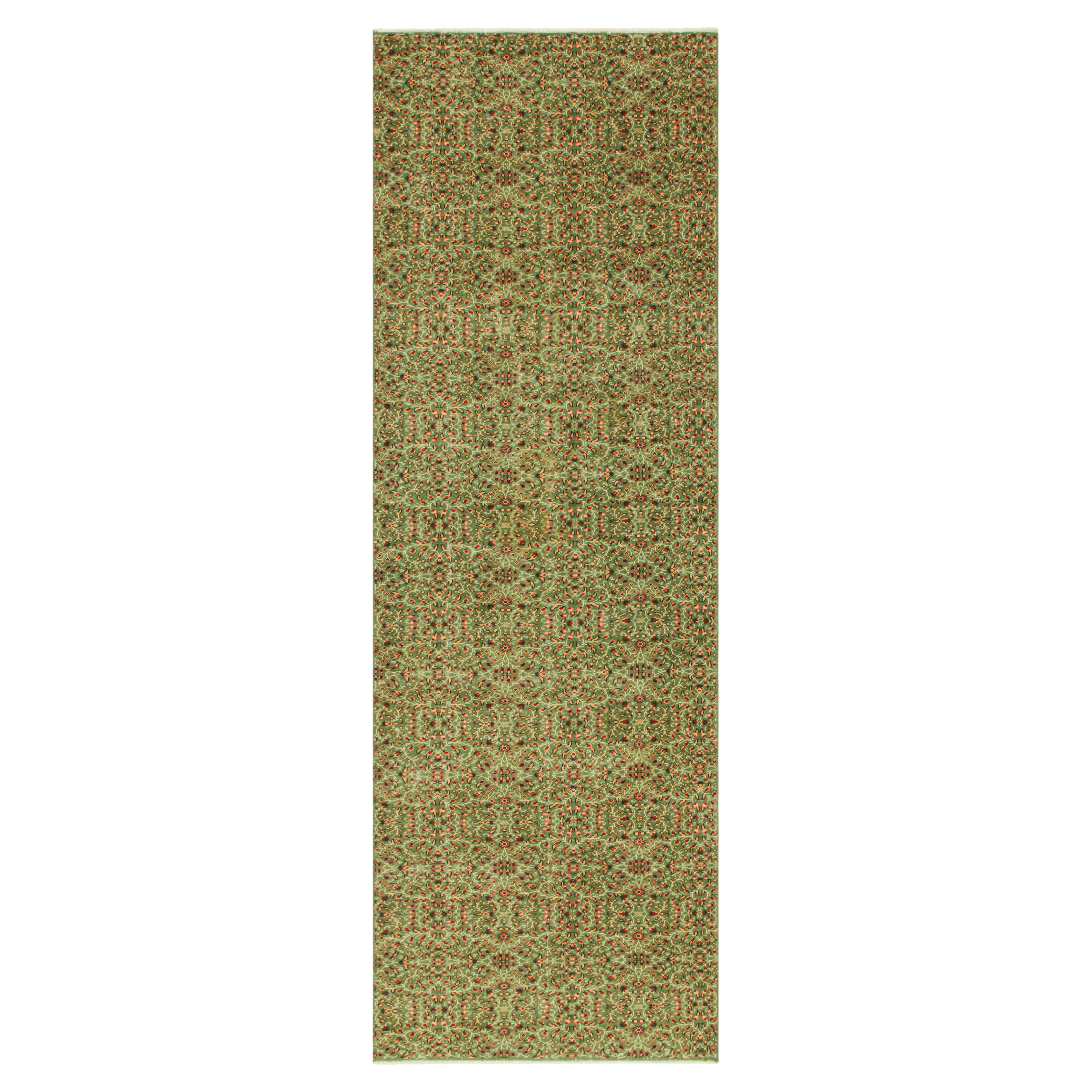 Vintage Zeki Müren Läufer in Grün mit Blumenmuster, von Rug & Kilim