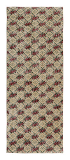 Vintage Zeki Müren Läufer in Rot mit geometrischen Mustern, von Rug & Kilim