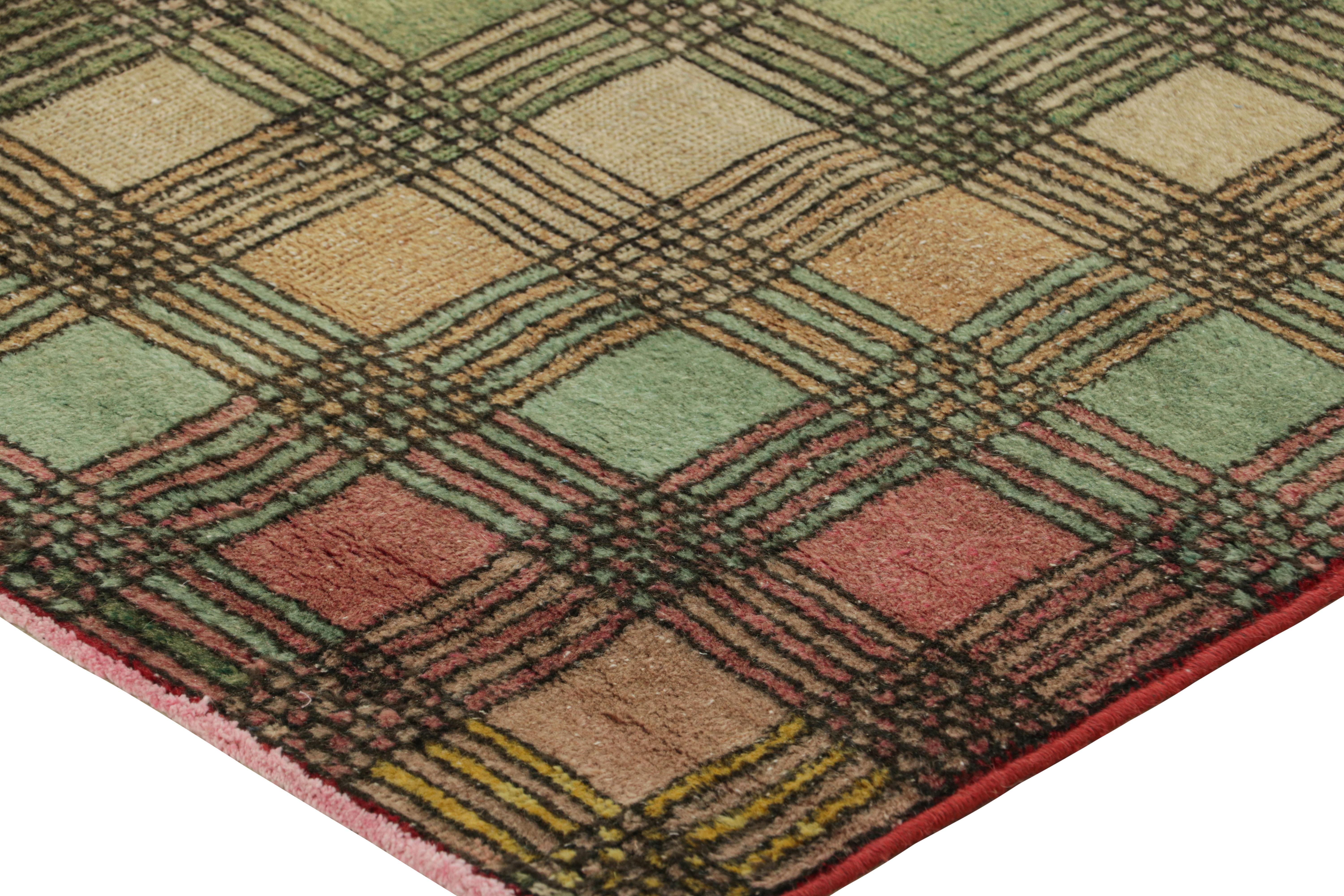 Vintage Zeki Müren Läufer Teppich mit bunten geometrischen Mustern  Rug & Kilim (Mitte des 20. Jahrhunderts) im Angebot