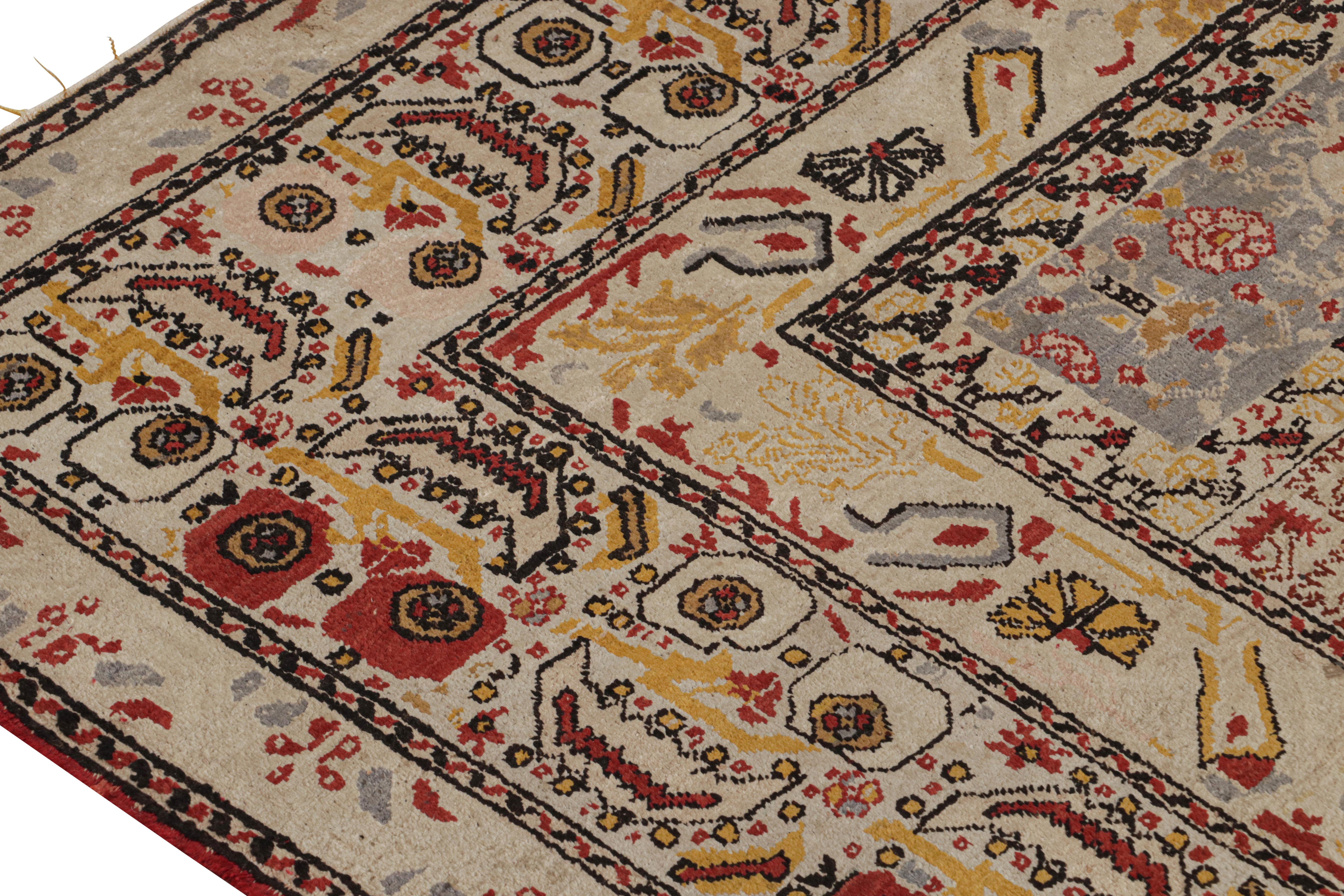 Début du XVIIe siècle Tapis de course vintage Zeki Müren à motifs floraux, de Rug & Kilim en vente