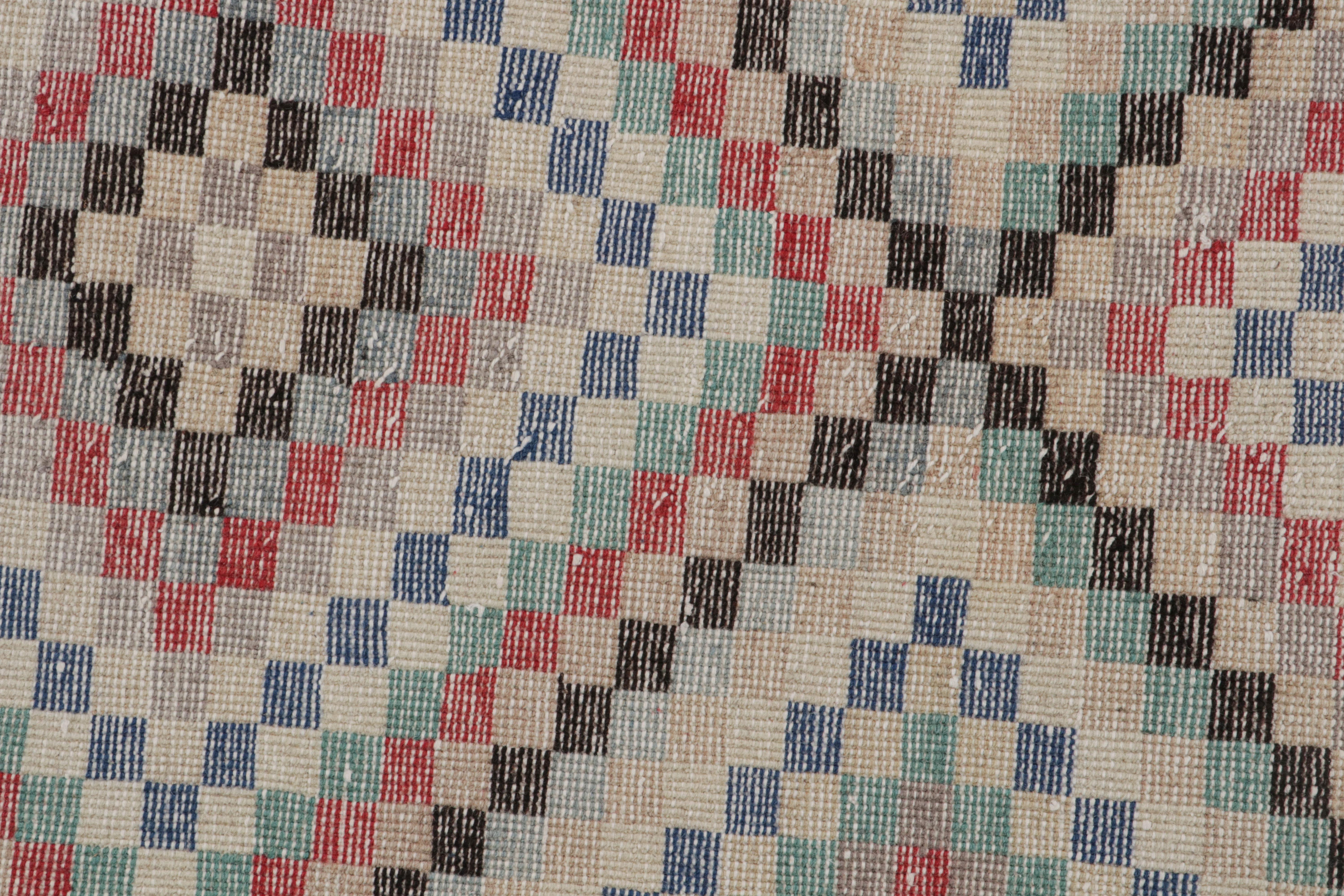 Vintage Zeki Müren Läufer, mit geometrischen Mustern, von Rug & Kilim (Mitte des 20. Jahrhunderts) im Angebot