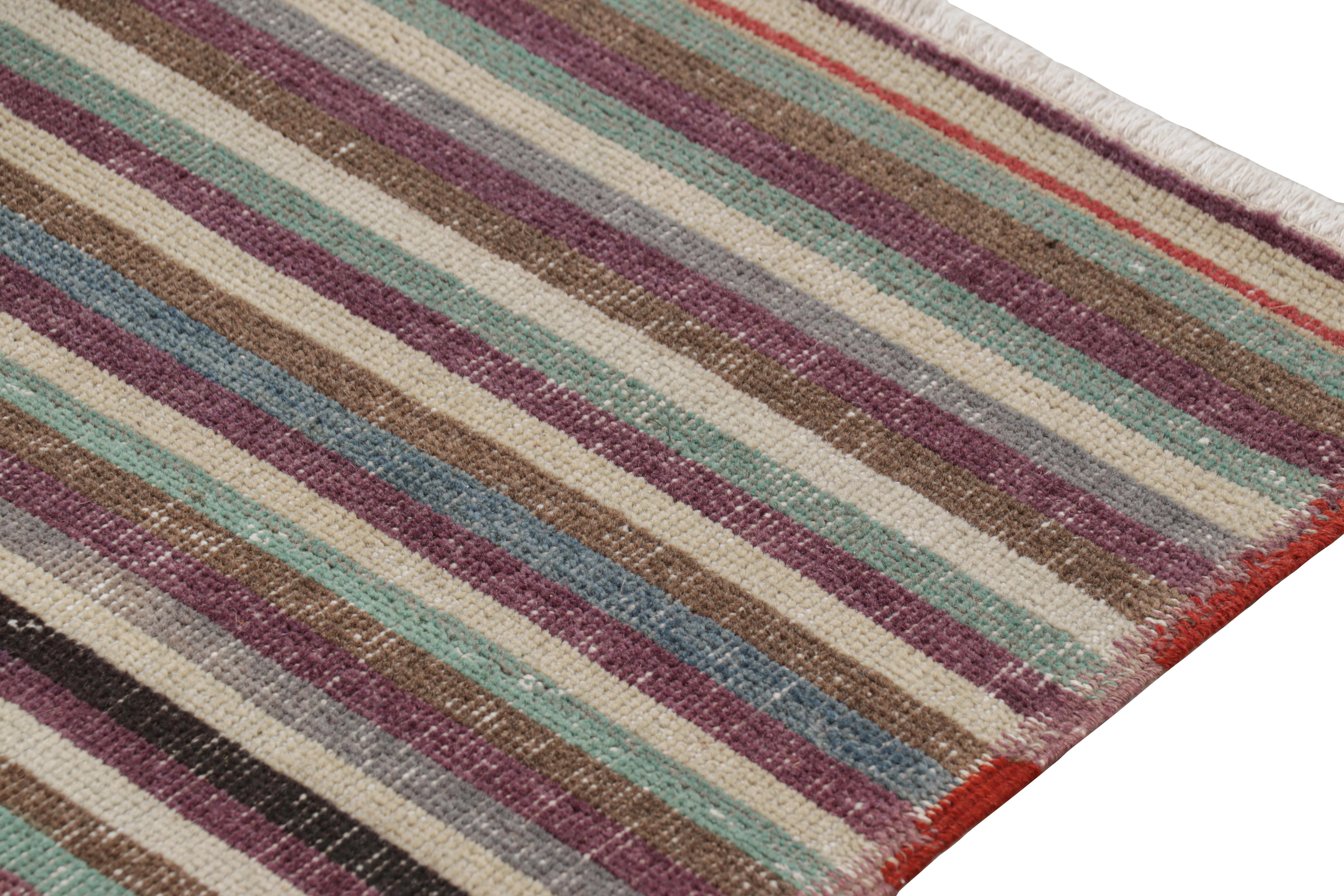 Vintage Zeki Müren Läufer mit polychromen Streifen, von Rug & Kilim (Türkisch) im Angebot