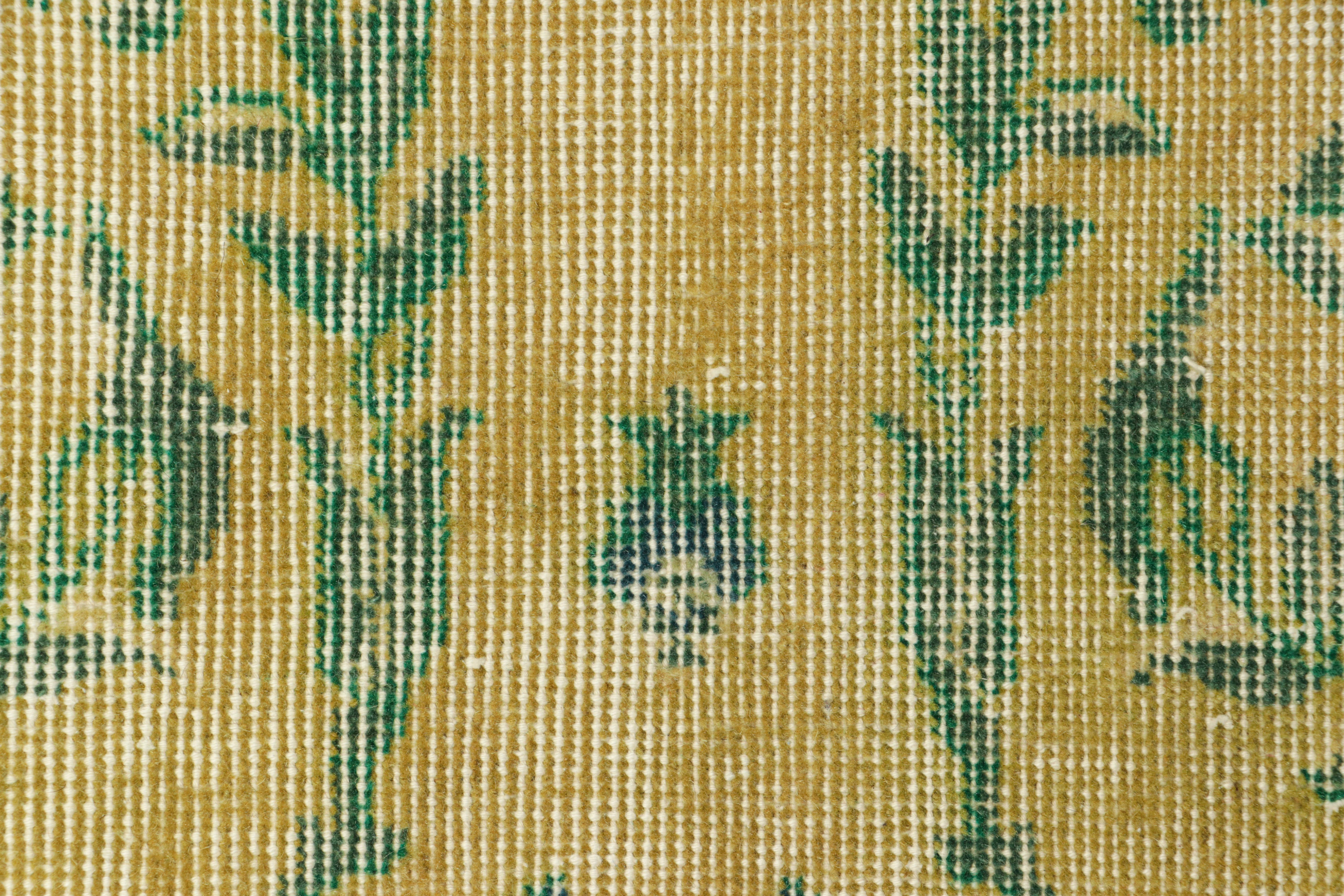 Vintage Zeki Múren Läufer, mit Medaillon und Blumenmustern, von Rug & Kilim (Türkisch) im Angebot