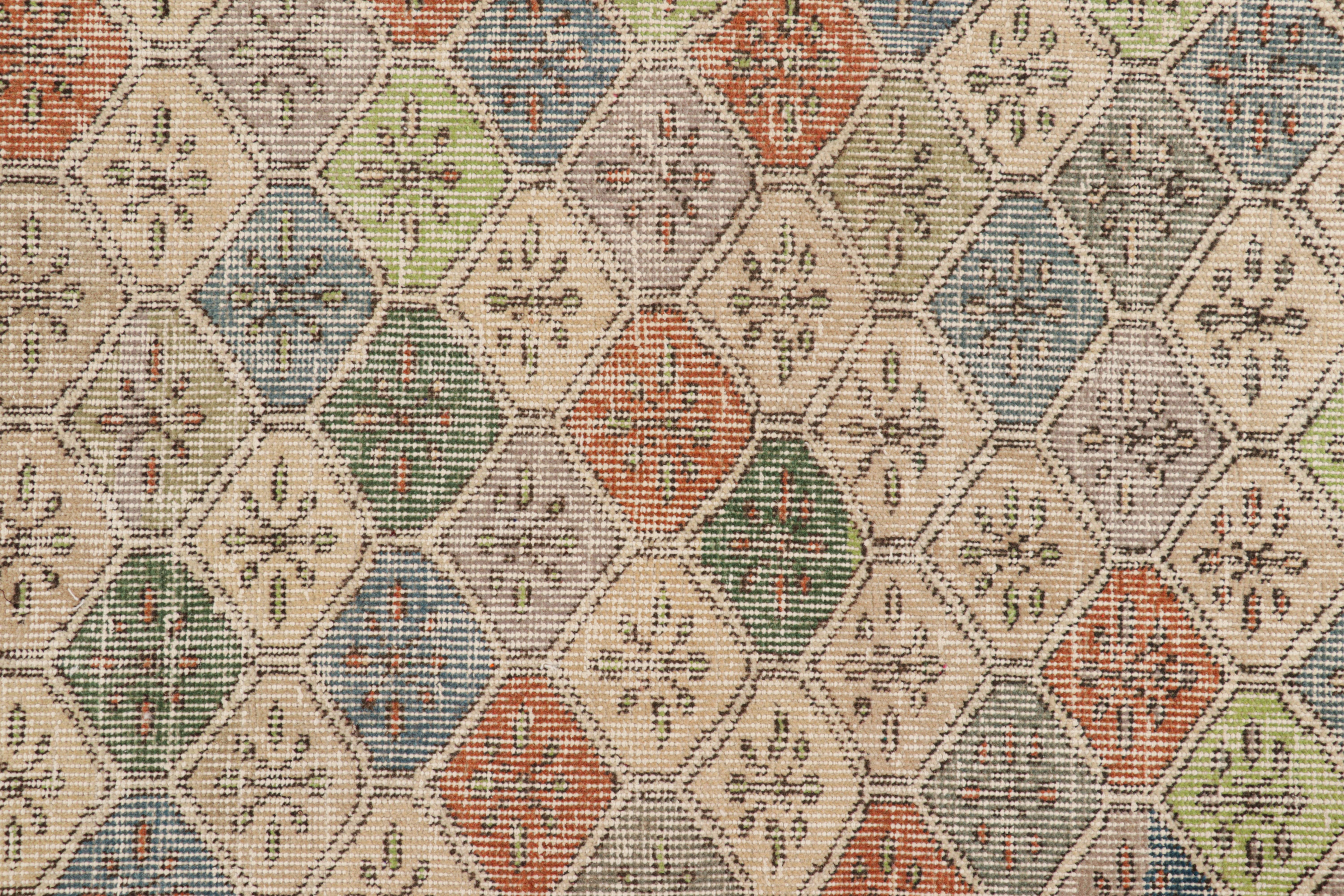 Turc Tapis de course vintage Zeki Müren à motifs de diamants polychromes, de Rug & Kilim en vente