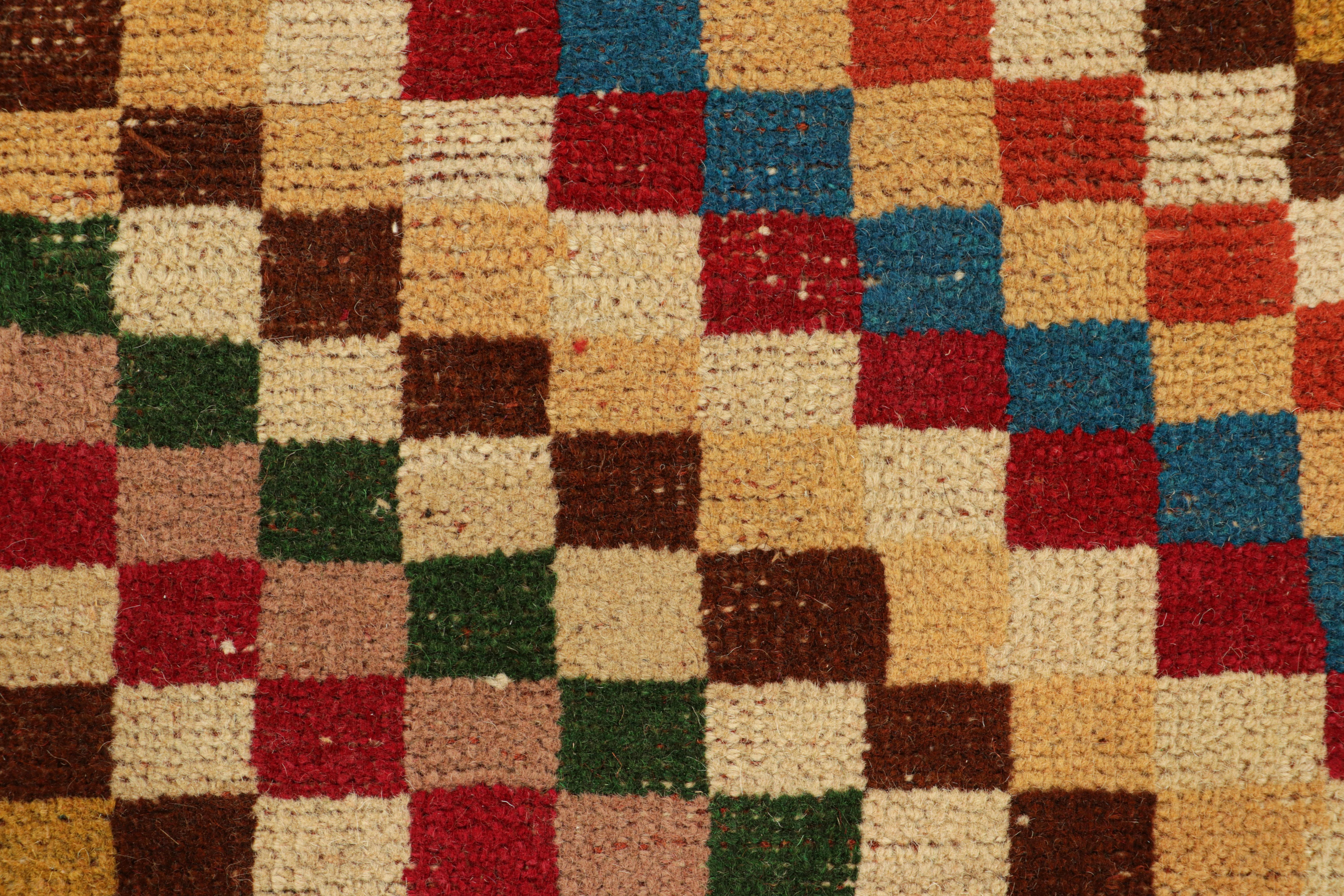 Vintage Zeki Müren Läufer mit polychromen geometrischen Mustern von Rug & Kilim (Türkisch) im Angebot