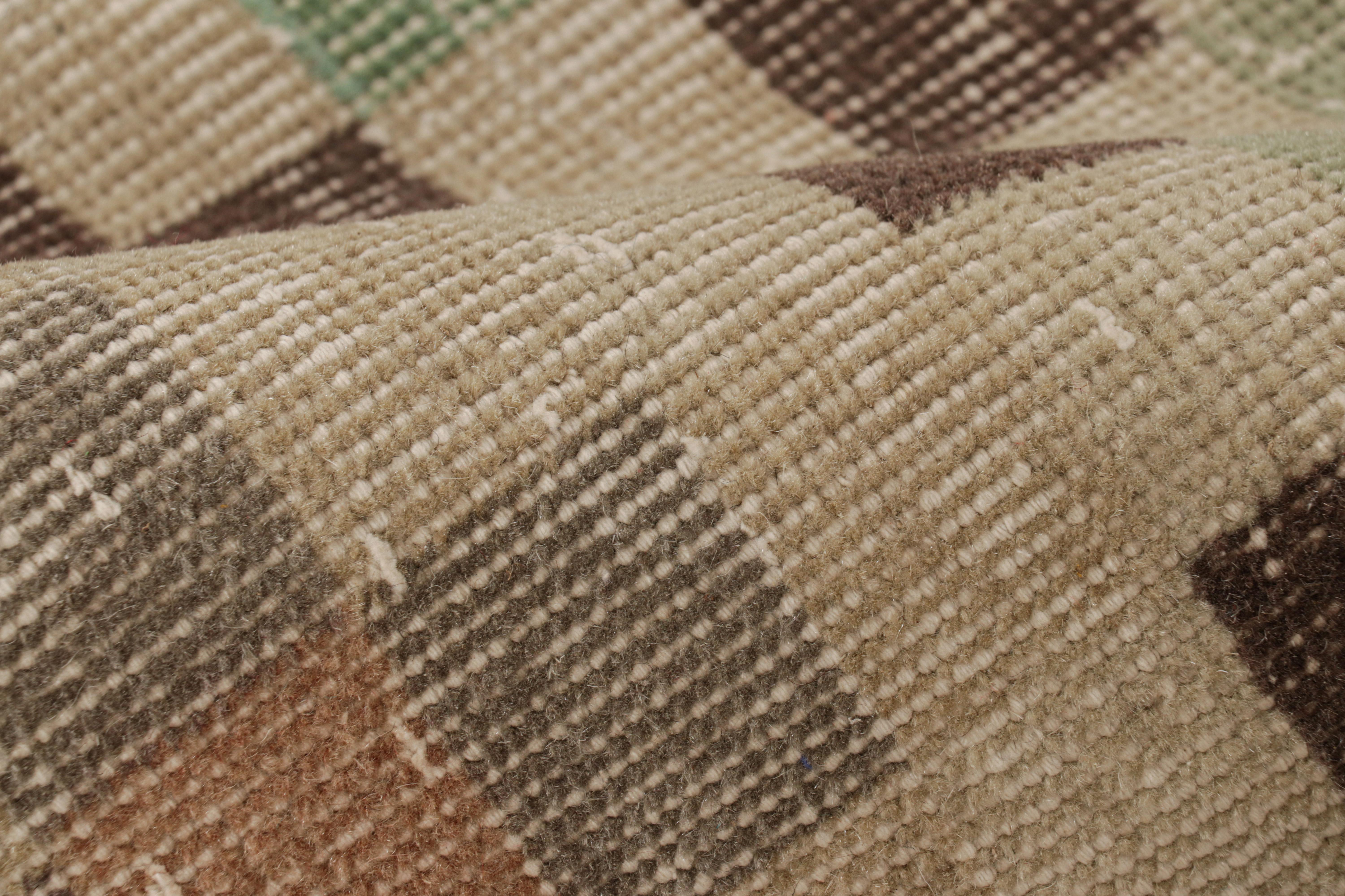 Vintage Zeki Müren Läufer mit polychromen geometrischen Mustern von Rug & Kilim (Wolle) im Angebot