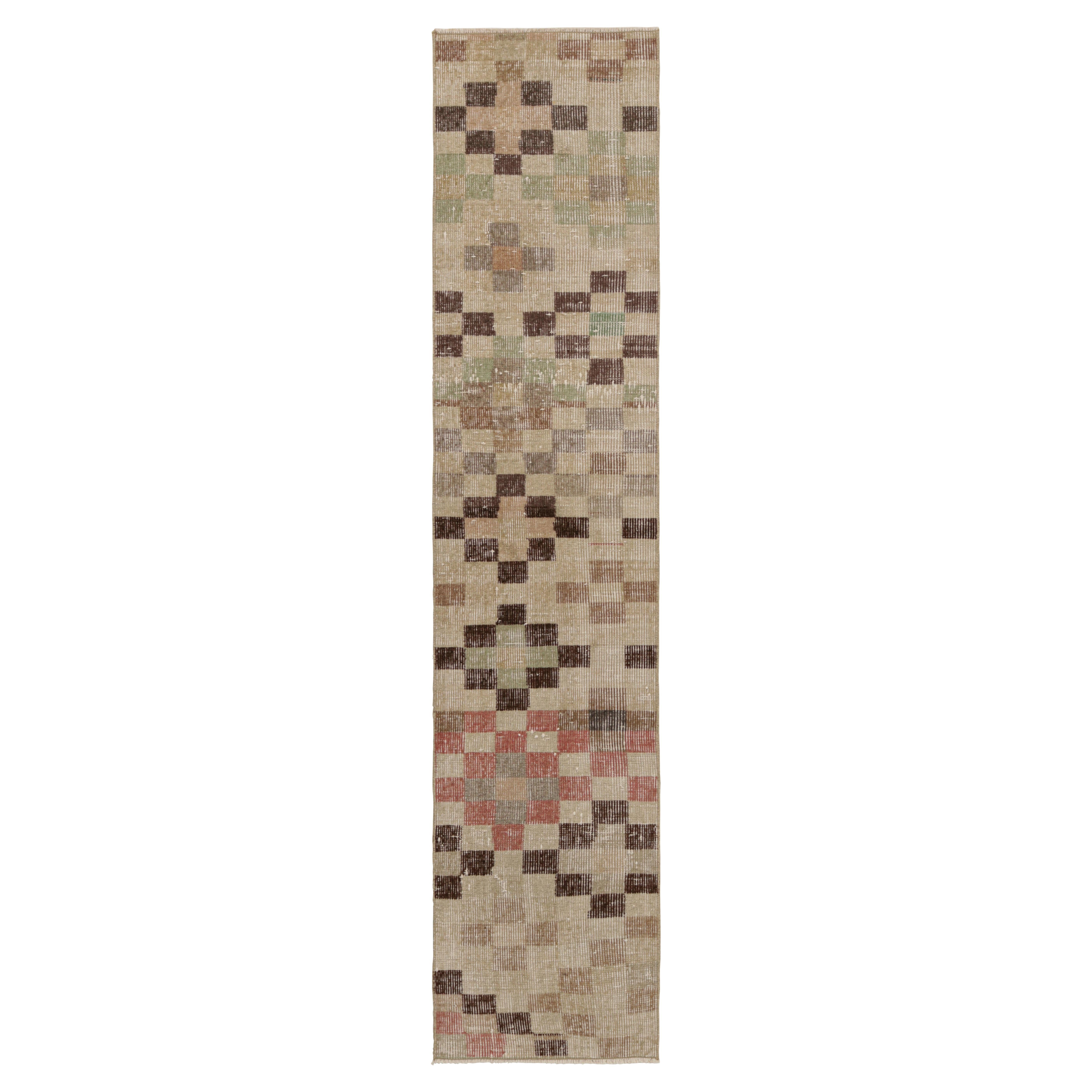 Traves de Mesa Vintage Zeki Müren con Motivos Geométricos Policromáticos de Rug & Kilim