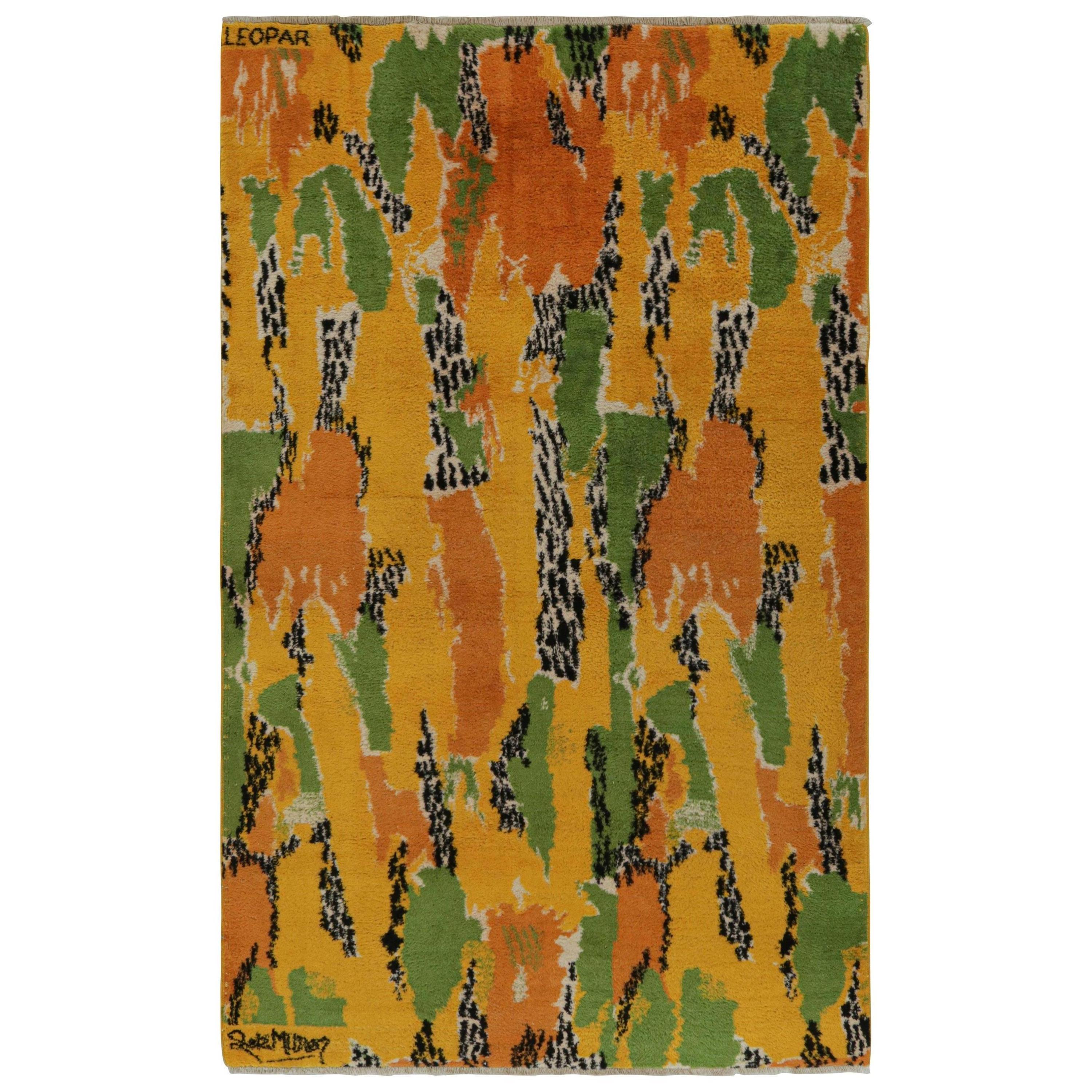 Vintage Zeki Müren signiert Art Deco Teppich mit abstrakten Mustern, von Rug
Kilim