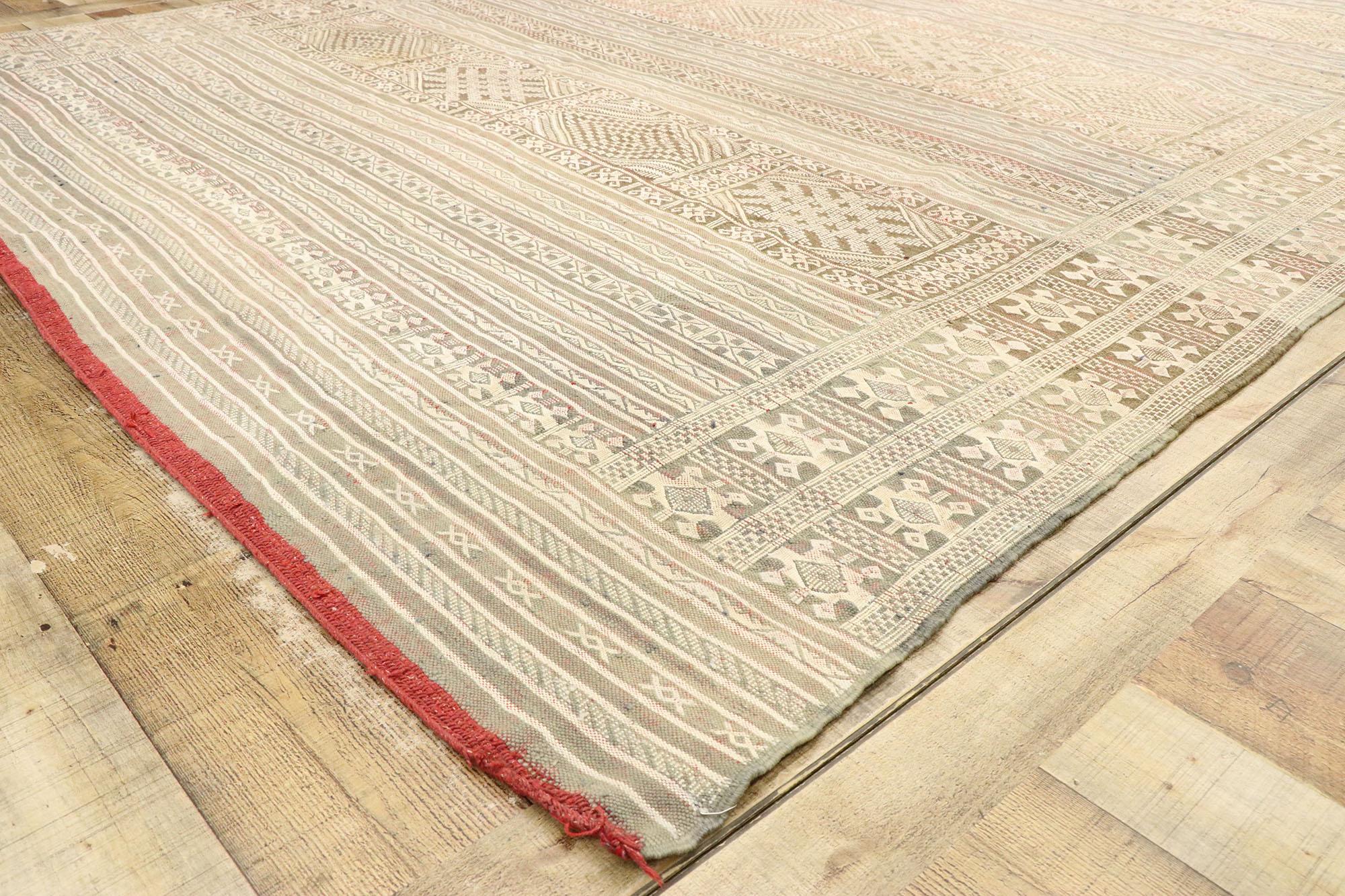 Vintage Zemmour Marokkanischer Kilim-Teppich von Berber Tribes of Morocco im Zustand „Gut“ im Angebot in Dallas, TX