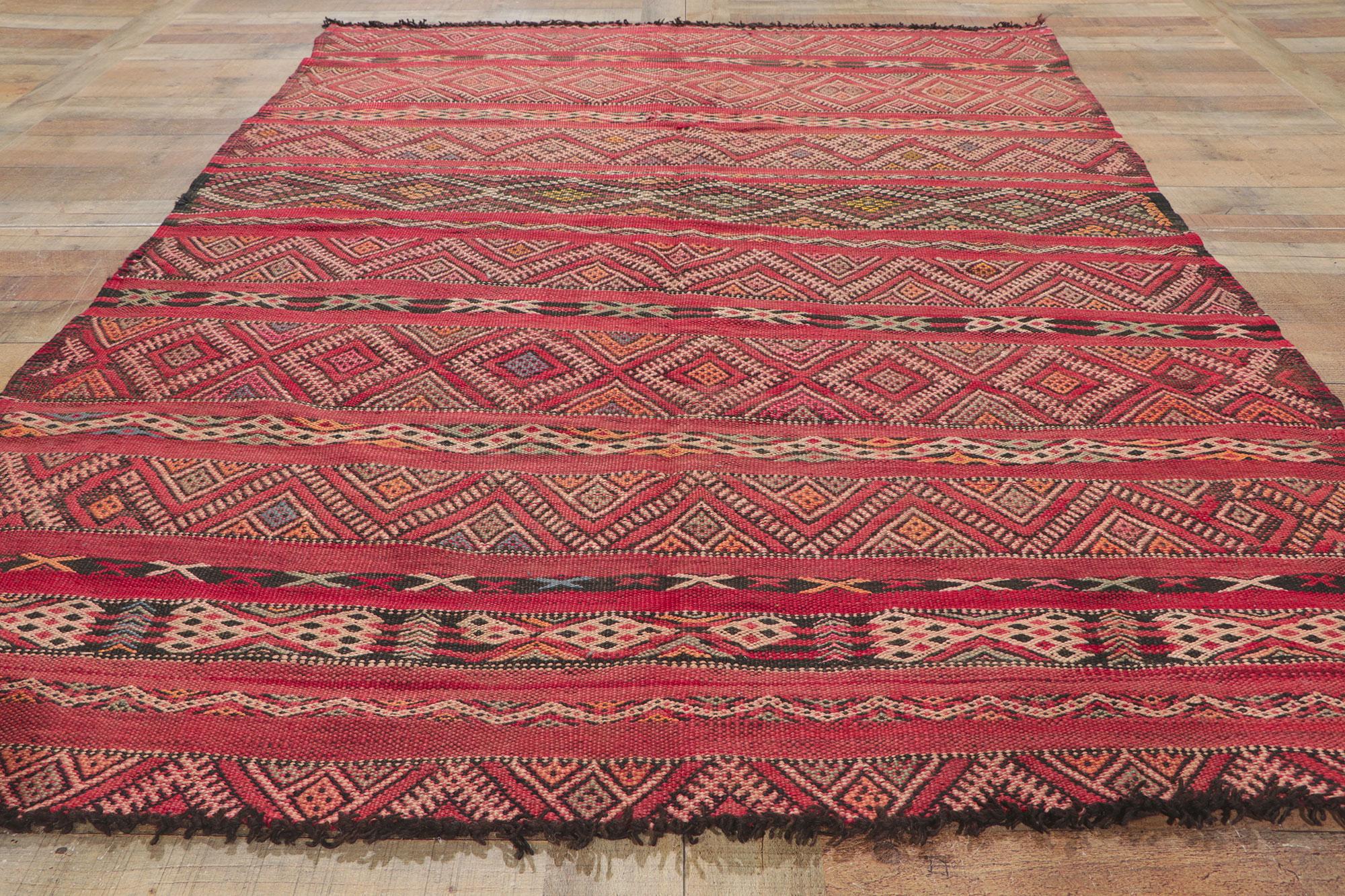 1960's Zemmour Berber Moroccan Carpet with Modern Style For Sale 1