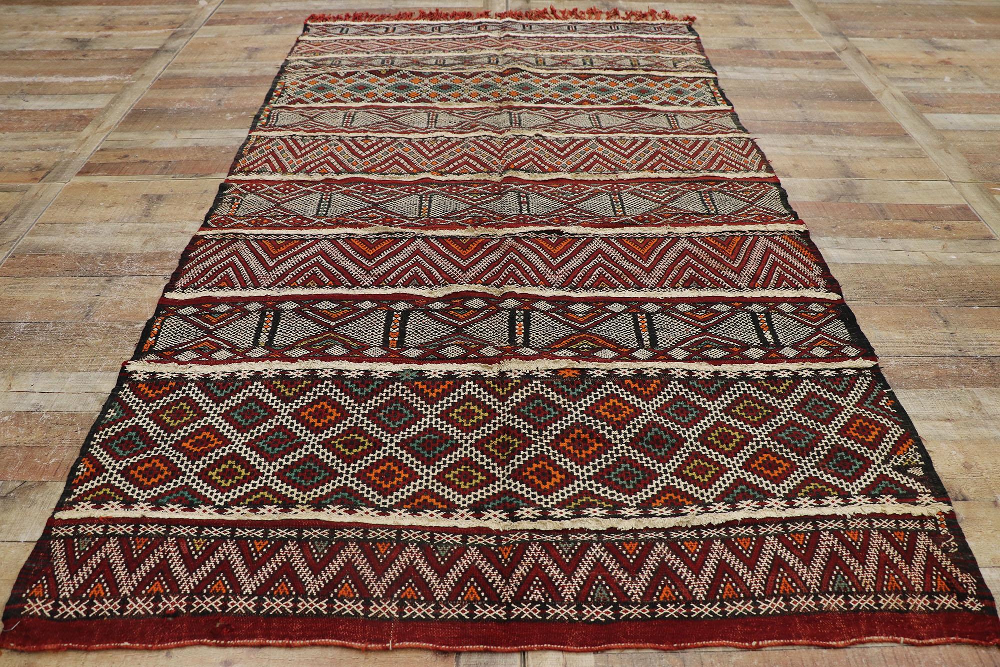 Wool Vintage Zemmour Moroccan Kilim Rug with Tribal Style For Sale