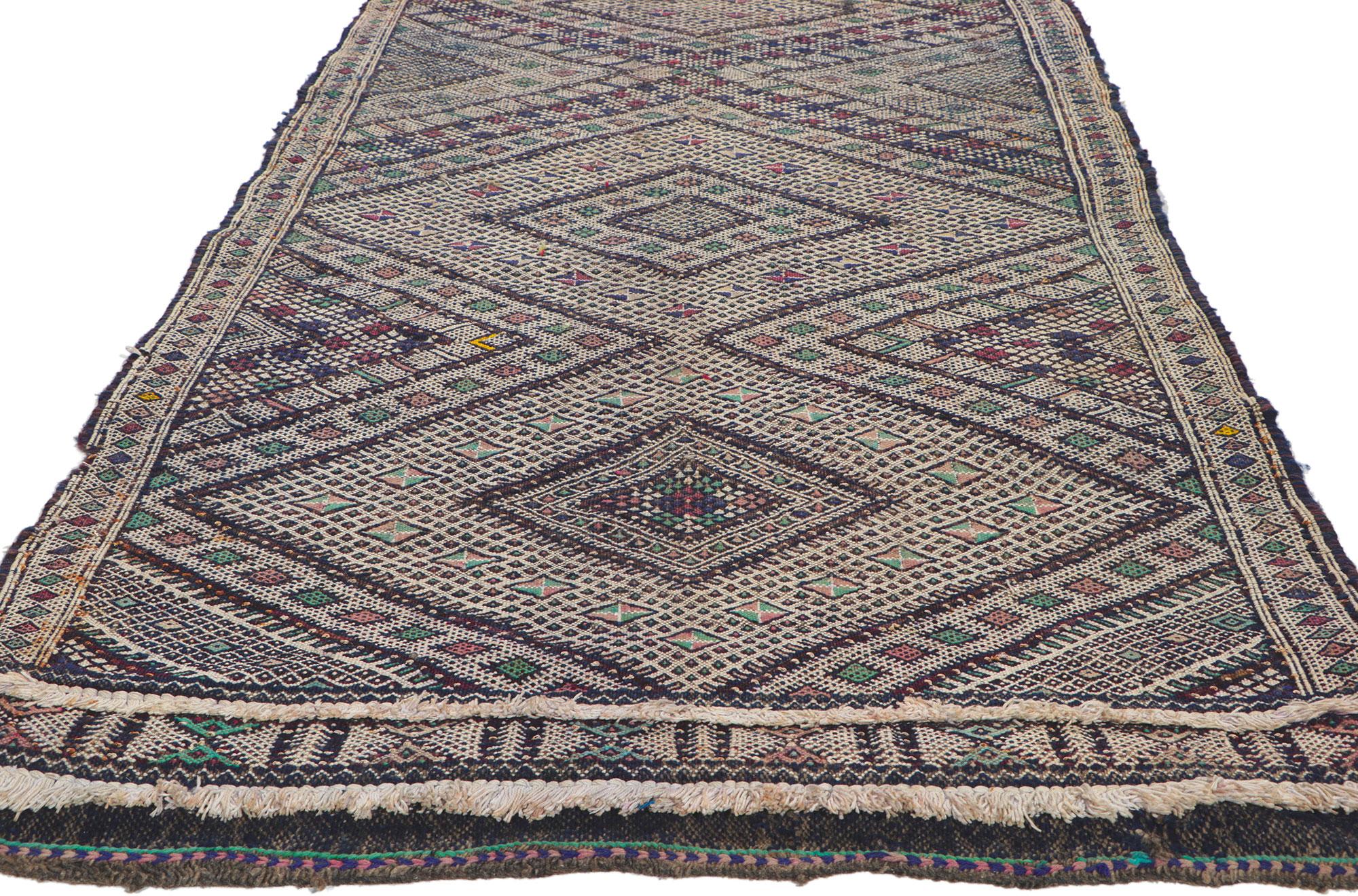 Marocain Tapis de couloir Kilim marocain Zemmour vintage en vente