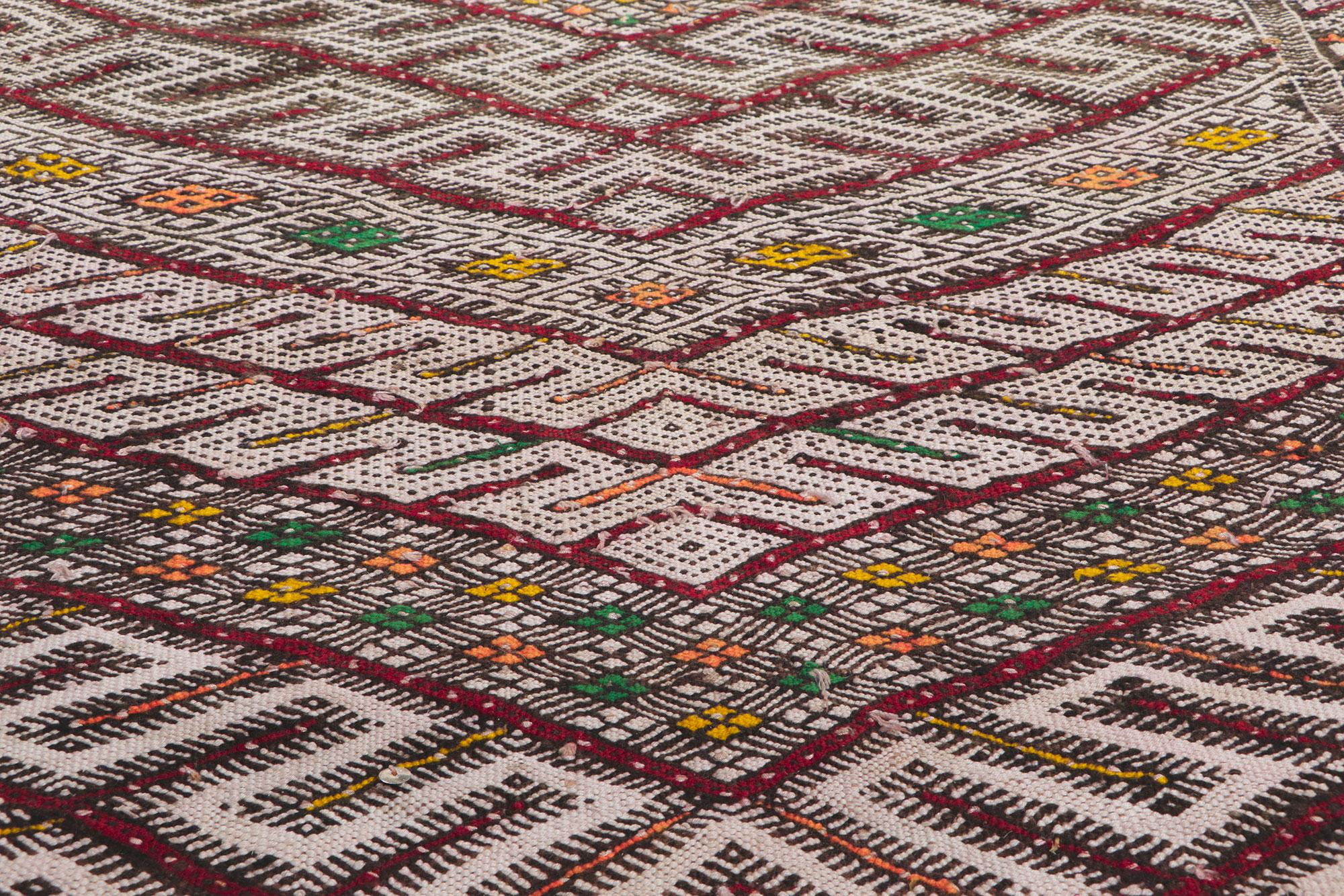 1960's Colorful Mid-Century Berber Zemmour Hanbel Moroccan Carpet, 03'08 x 24'03 In Good Condition For Sale In Dallas, TX